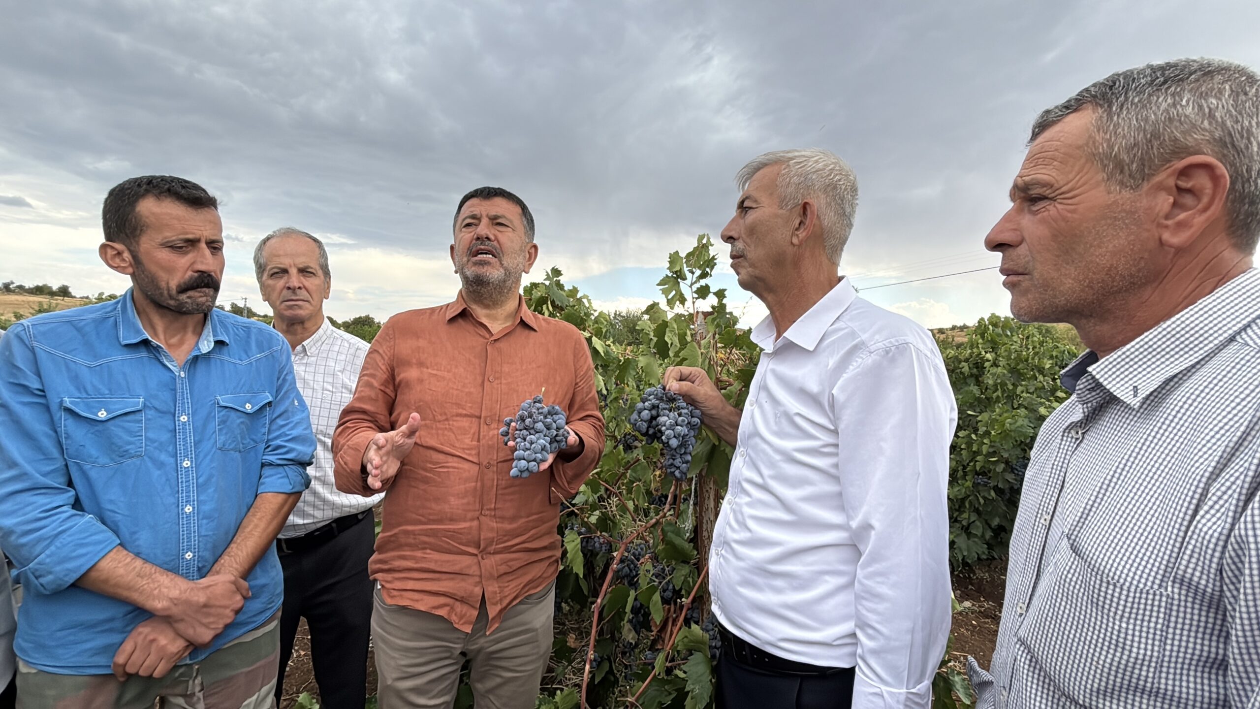 Cumhuriyet Halk Partisi Malatya Milletvekili Sayın Veli Ağbaba Arapgir’de bir dizi ziyaretlerde bulundu.