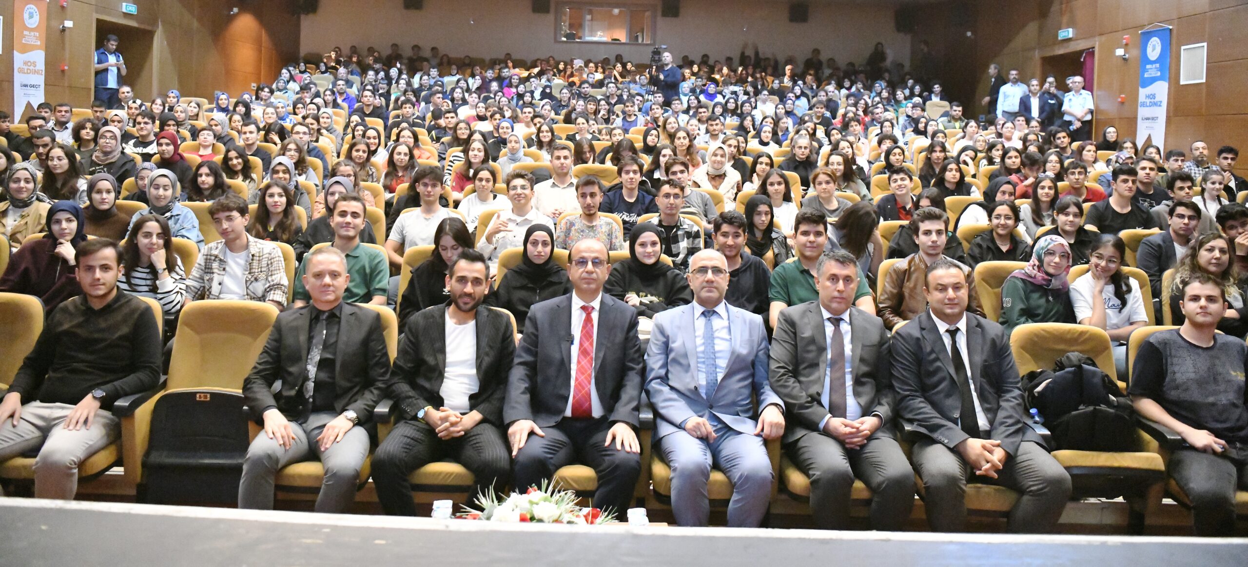 Eğitimci-Yazar Gökhan Müftüoğlu’dan Sınav Kazanma Taktikleri!