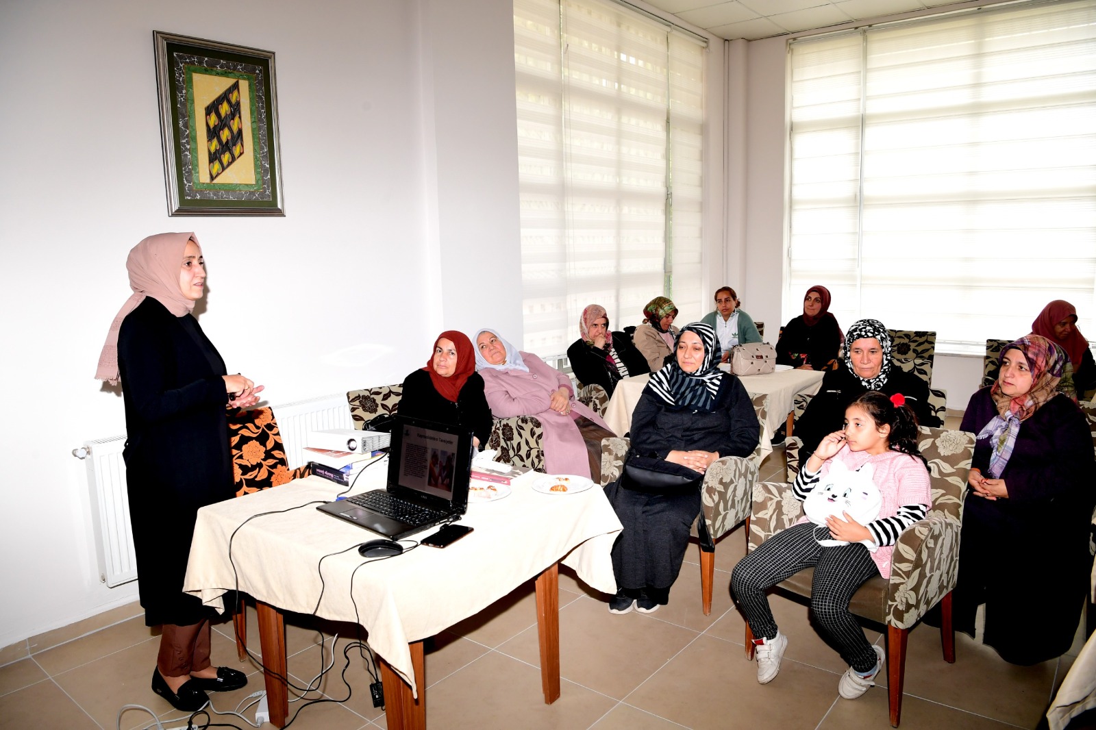 Kaynana-Gelin Arasındaki Sorunlar ve Çözüm Yolları Semineri Büyük İlgi Gördü 