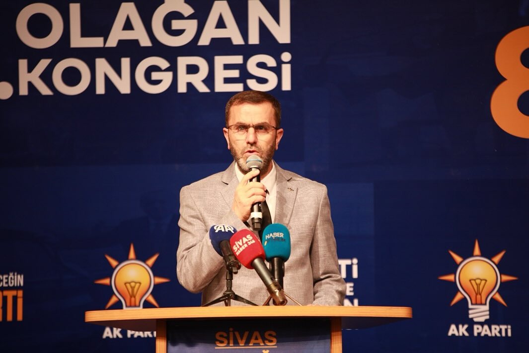 AK Parti Sivas Merkez İlçe 8. Olağan Kongresi Gerçekleştirildi: Başkanlığa Rüfet Arslan Seçildi