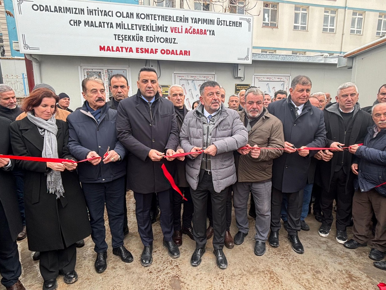 Esnaf Odaları için geçici konteyner büroları hizmete girdi 