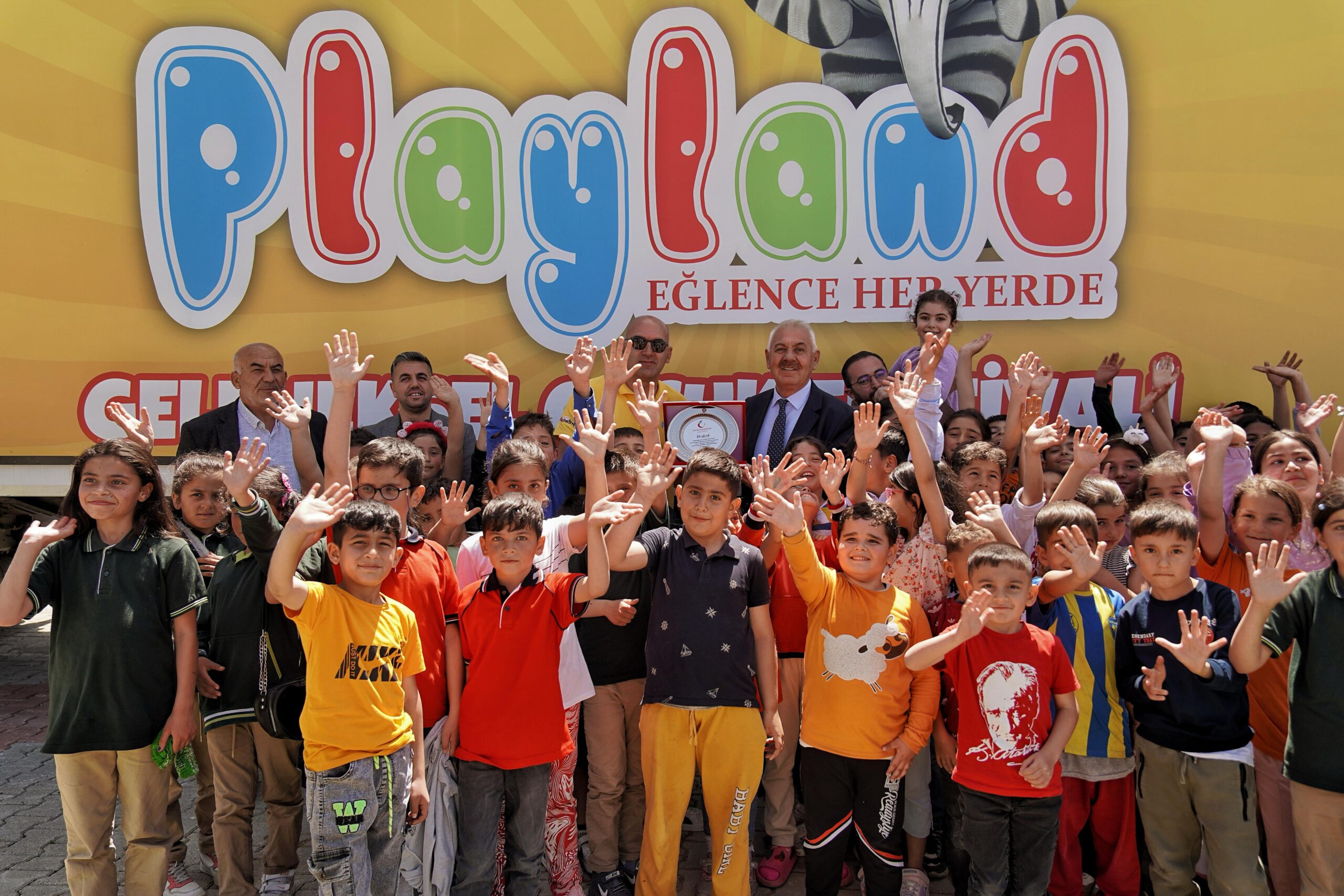 Playland Eğlence Tırı Doğanşehir’de çocukları sevindirdi