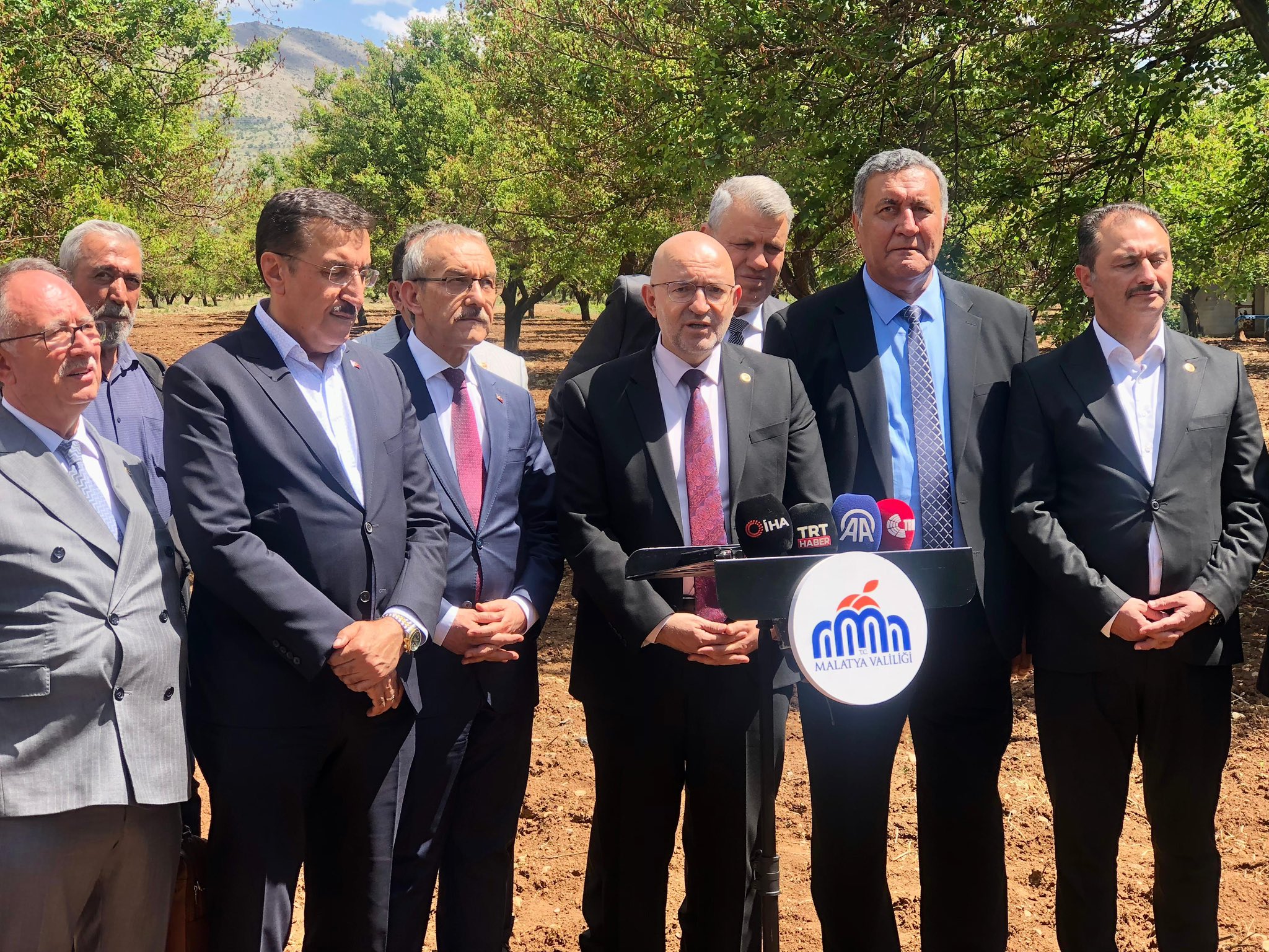 Sayın Bakan Tüfenkçi Gelen Heyetle Cumhuriyet Örnek Köyde