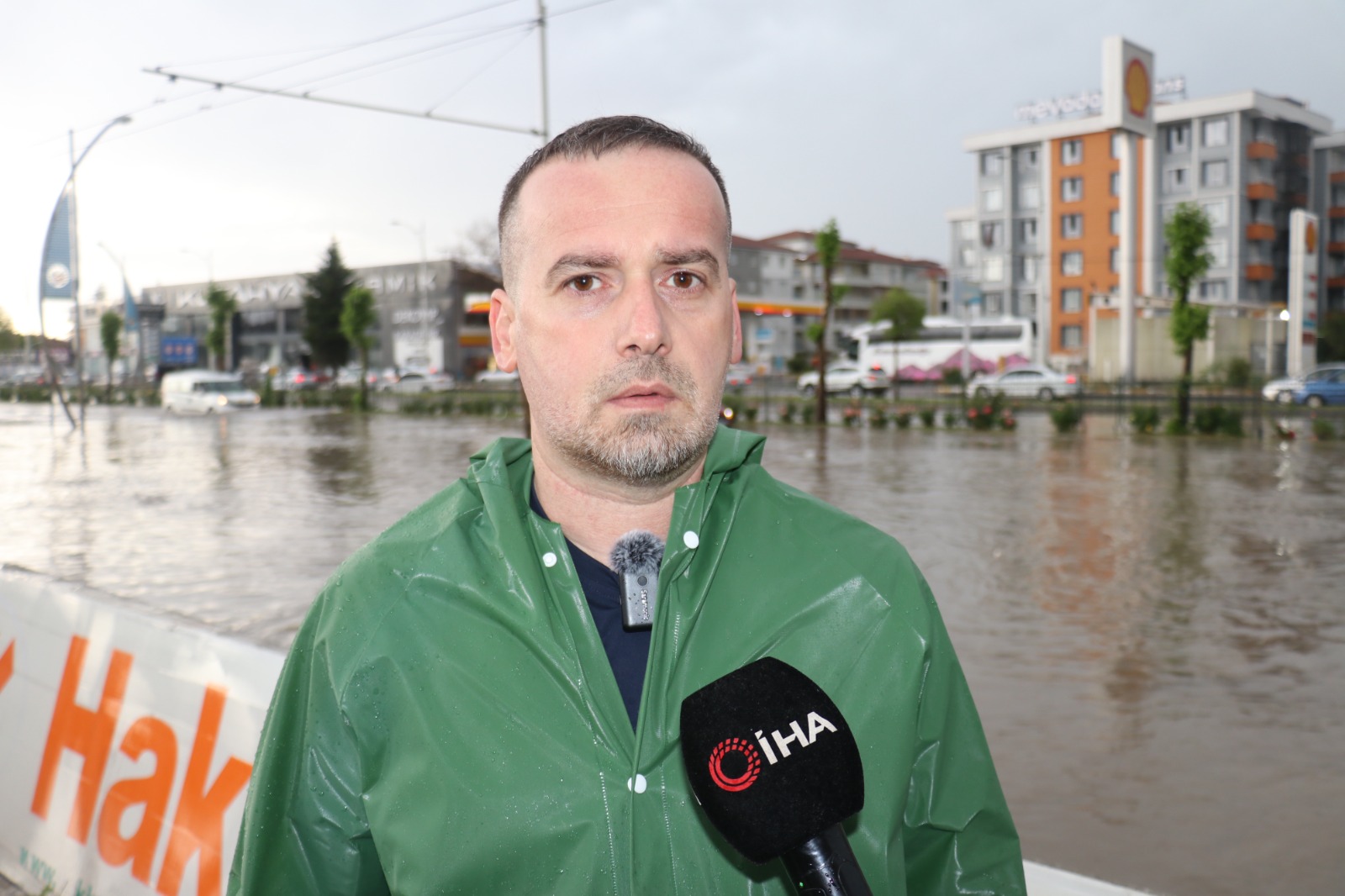 MAGİNDER Başkanı Salih Karademir Yine Sahadaydı Selde Vatandaşa Yardıma Koştu.
