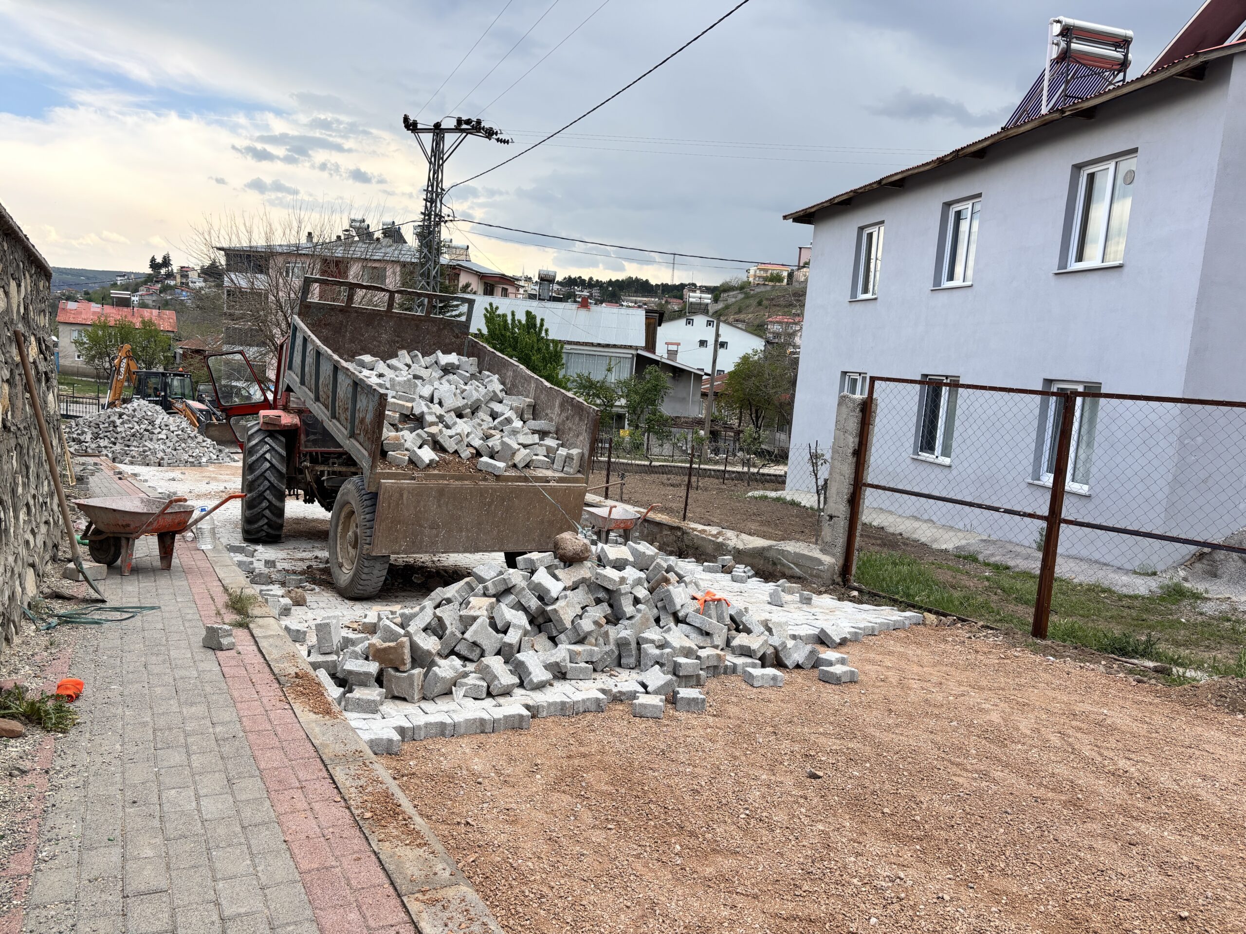 Karabay Sokak’ta Kilitli Parke Taşı Çalışmaları Başladı