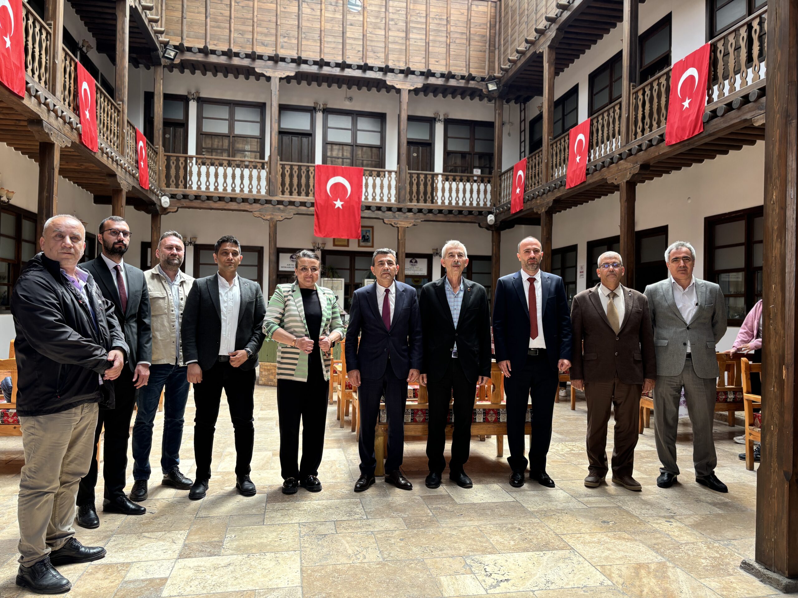 Malatya İl Sağlık Müdürü ve Beraberindeki Heyet Belediyemizi Ziyaret Etti