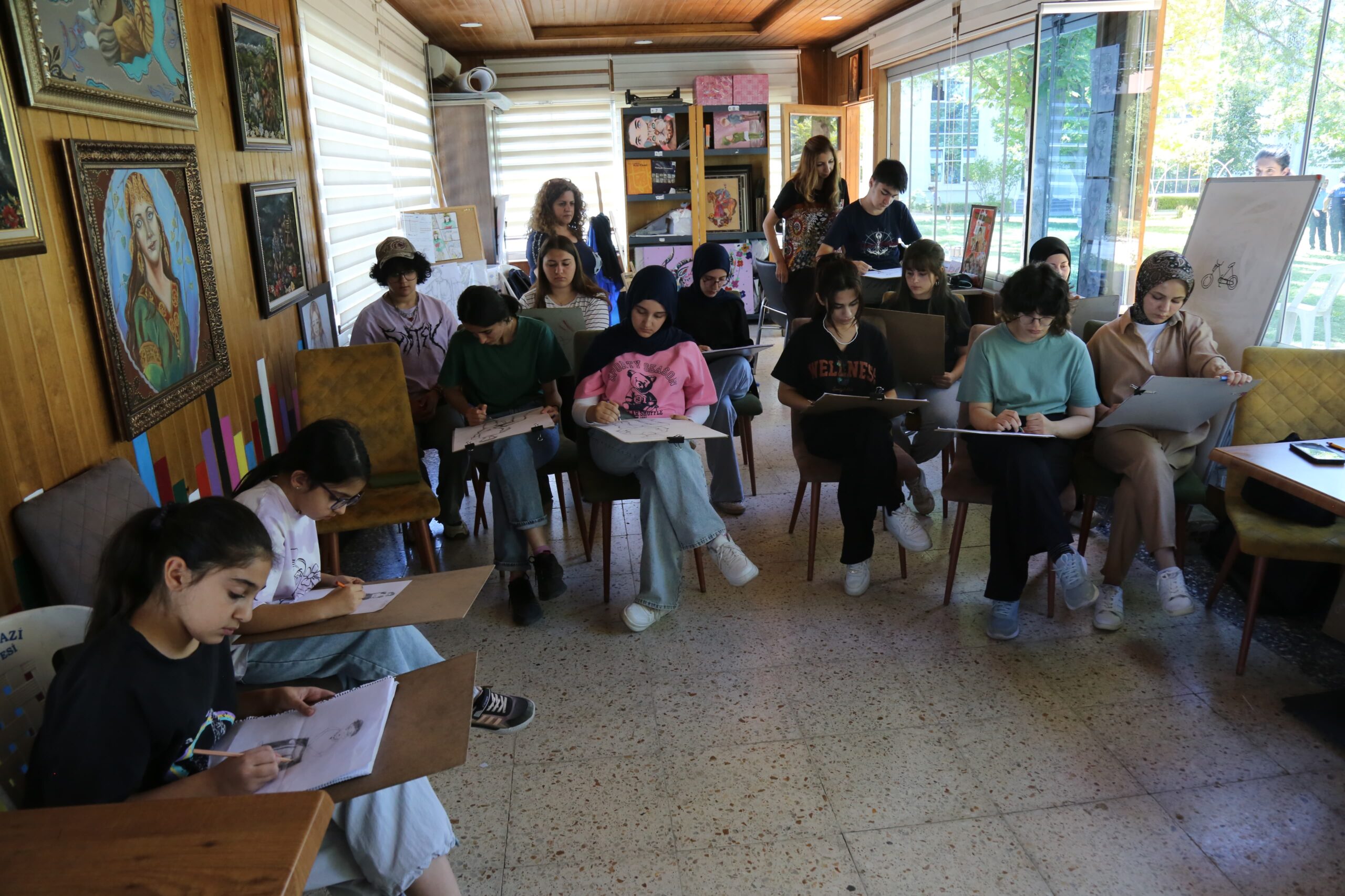 Gençlerden Sanat Kursuna Tam Not: “Hayallerimiz Gerçekleşiyor”