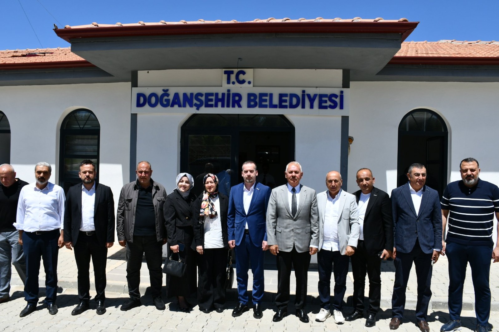 Maginder’den Depremzede Doğanşehir’e Moral Ziyareti