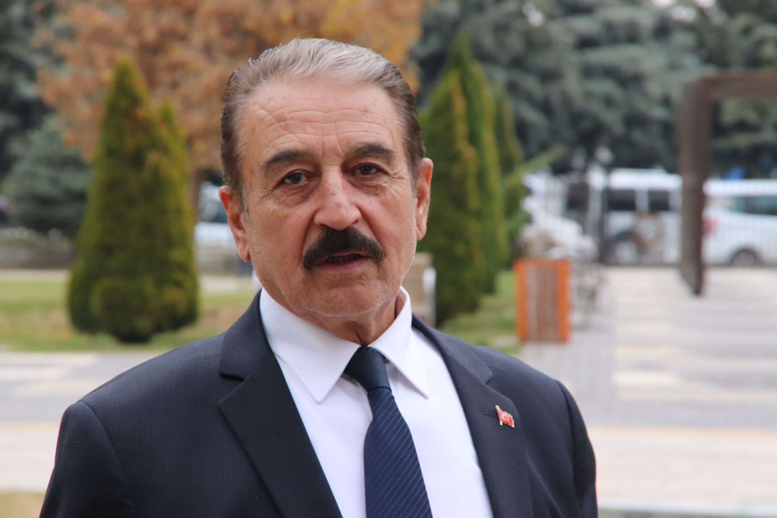 MESOB Başkanı Keskin’den Vatandaşlara Kurban Çağrısı: “Zincir Marketlerden Uzak Durun!”