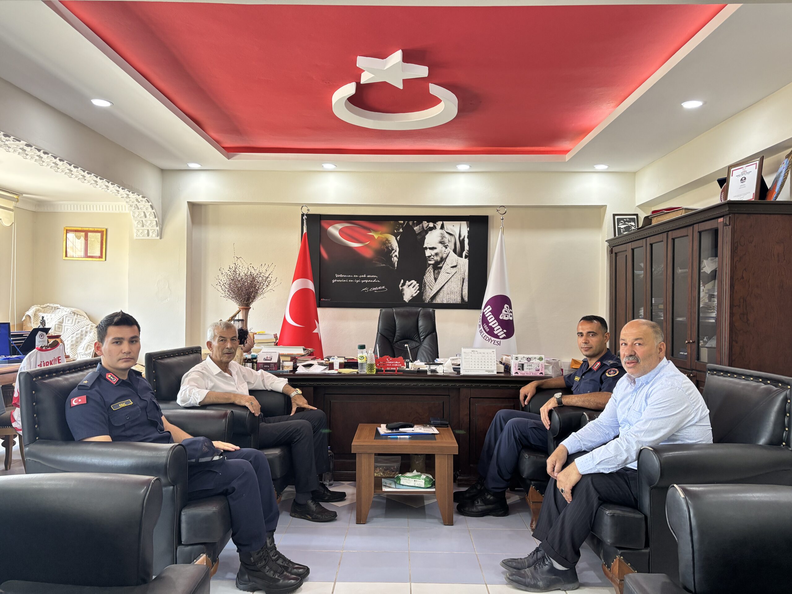 Arapgir Belediye Başkanı Haluk Cömertoğlu’ndan İlçe Jandarma Komutanı Mehmet Emin Onbüyük’e Teşekkür