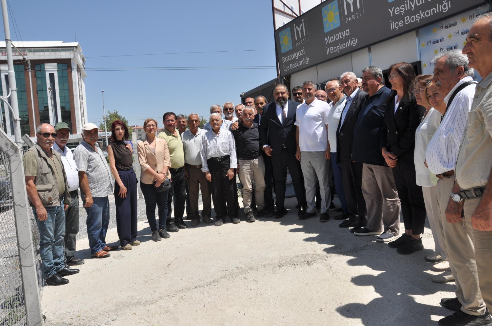 Yıldız: Bu Tiyatroyu Daha Önce İzledik