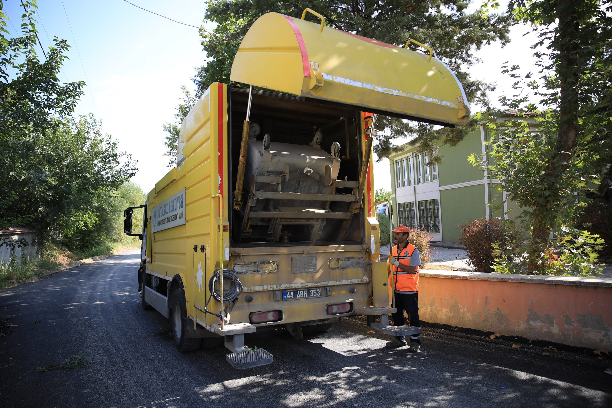 Battalgazi’de Günlük 200 Ton Atık Bertaraf Ediliyor