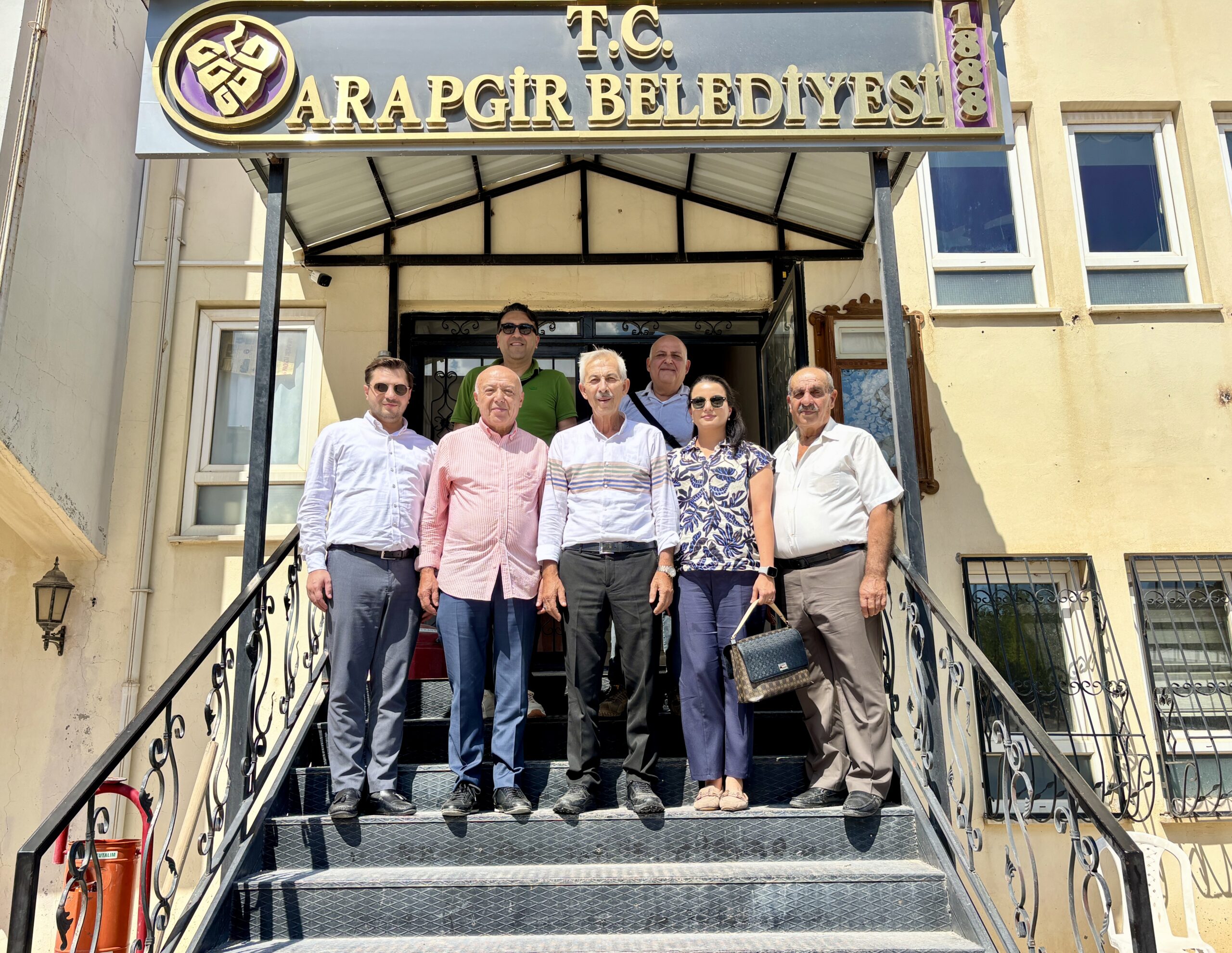 Arapgirli Hemşerimiz İş İnsanı Adil Üstündağ’dan Belediyemize Ziyaret