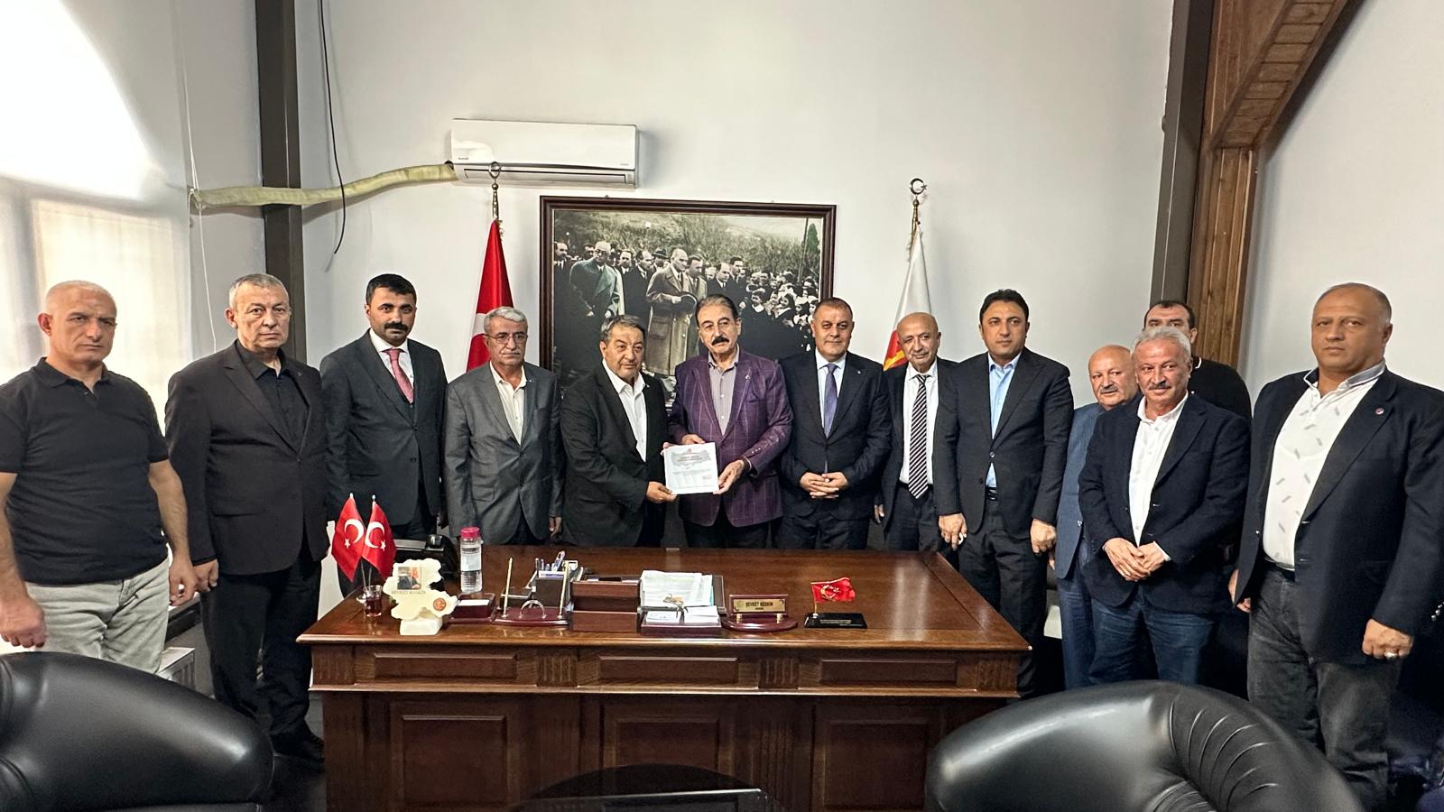 “Devlet Bahçeli varsa Türk de yaşar, Kürt de yaşar”