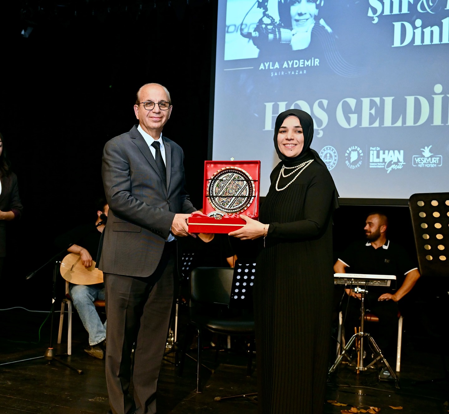 Yeşilyurt’ta “Şiir Ve Müzik Dinletisi” Sanatseverlerden Tam Not Aldı!