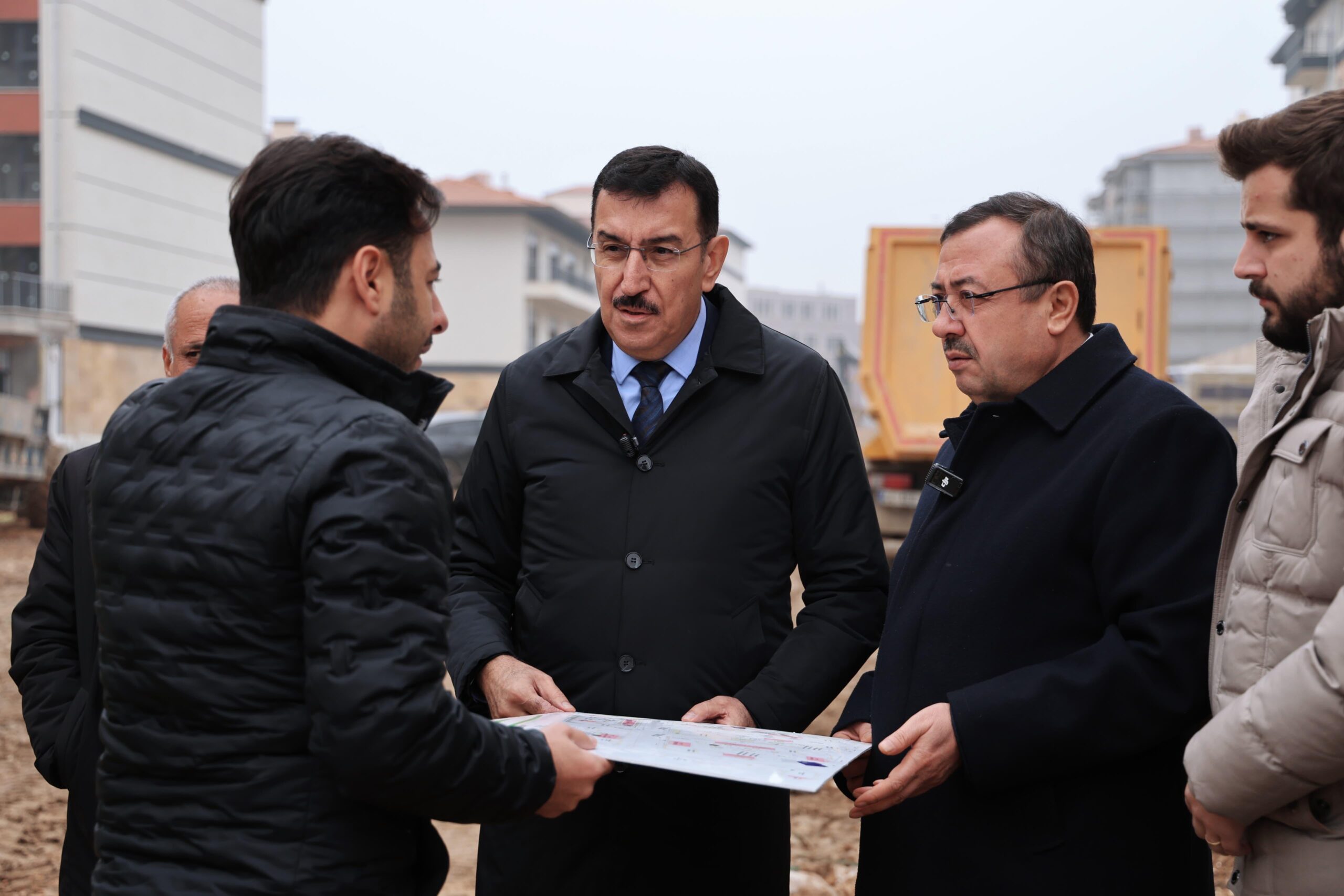 AK Parti Malatya Milletvekili Bülent Tüfenkci İsmetiye Mahallesi Rezerv Alanlarında İncelemelerde Bulundu