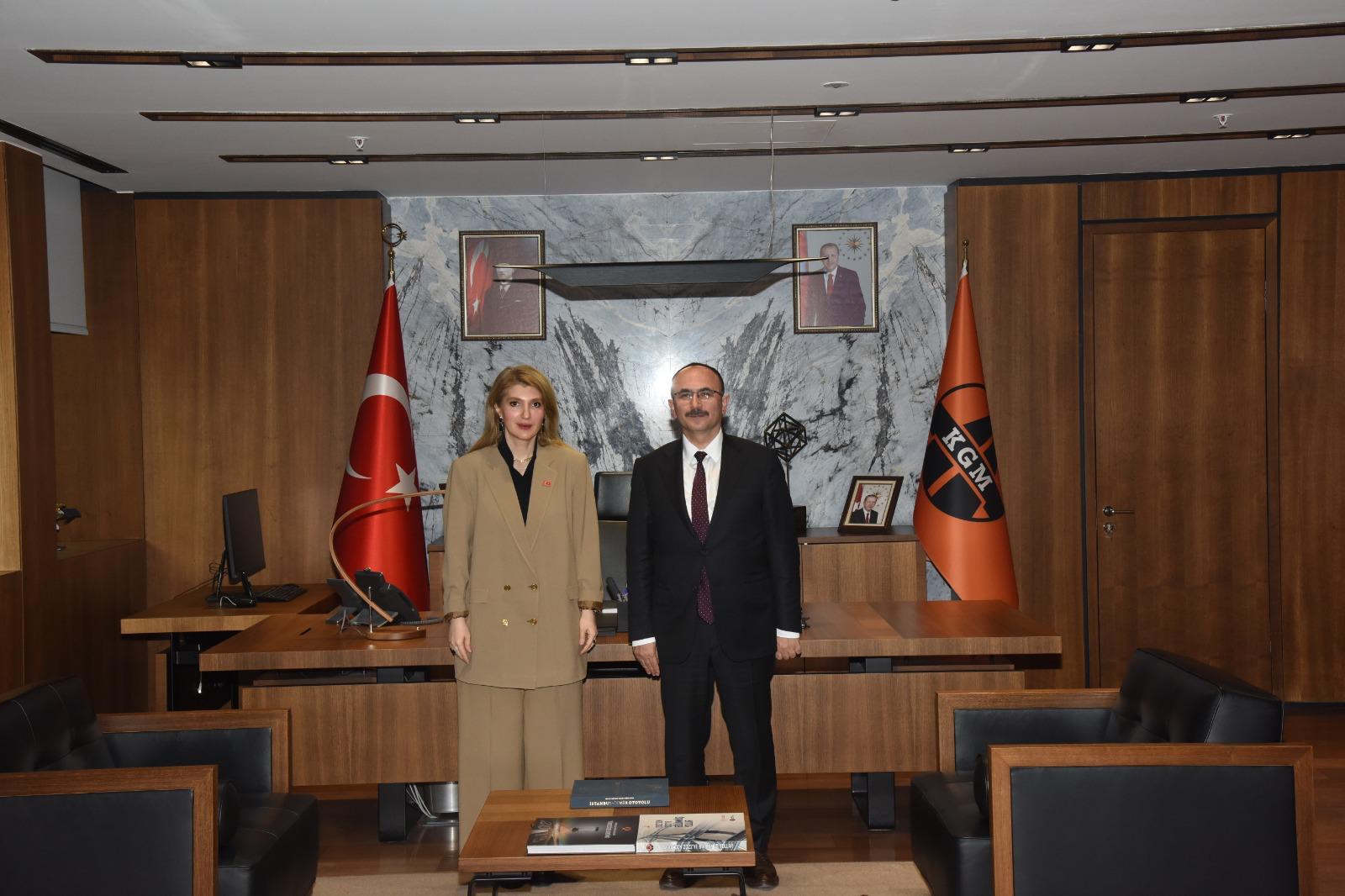 AK Parti Malatya Milletvekili İnanç Siraç Kara Ölmeztoprak, Karayolları Genel Müdürü Ahmet Gülşen ile Ankara’da bir araya geldi.