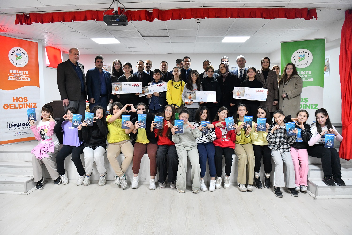 Genç Yüreklerden Savaş Çocuklarına Duygu Yüklü Mektuplar