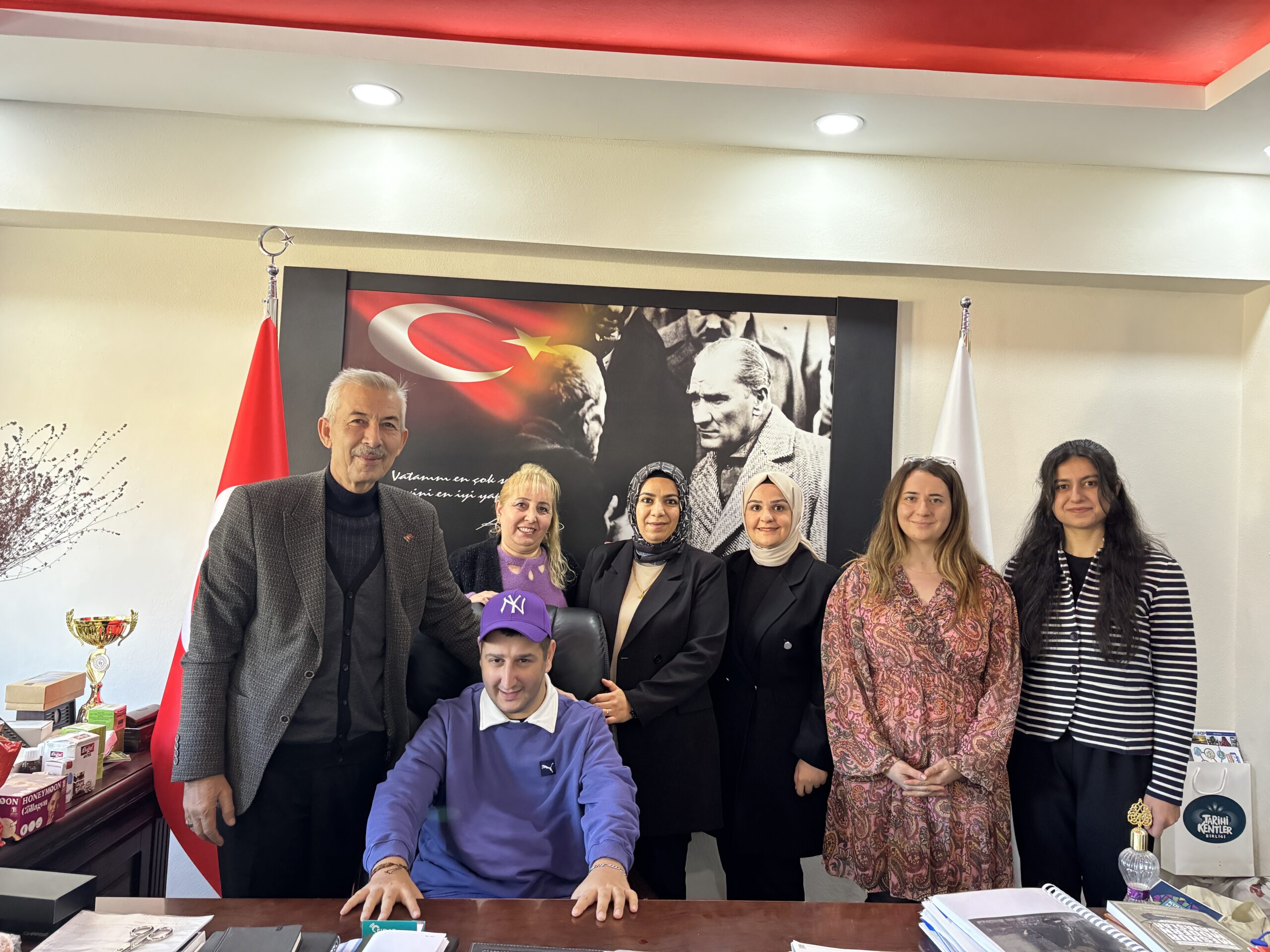 Bu buluşma, farkındalığı artırmak ve engelleri birlikte aşabileceğimizi bir kez daha hatırlatması açısından çok kıymetlidir.