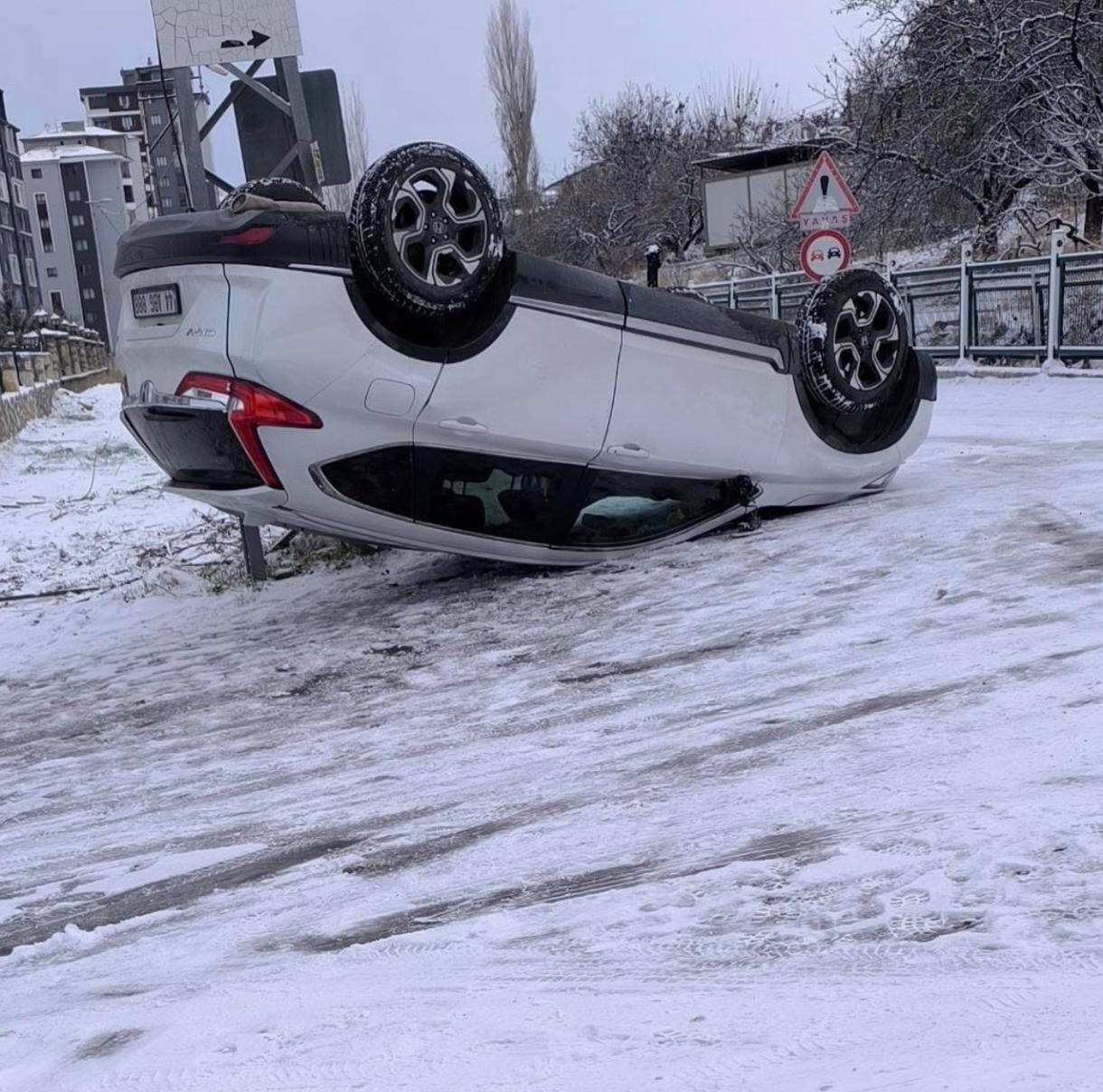 Yıldız : Kar yağışı günler öncesinden bilinirken neden önleyici tuzlama yapılmadı?
