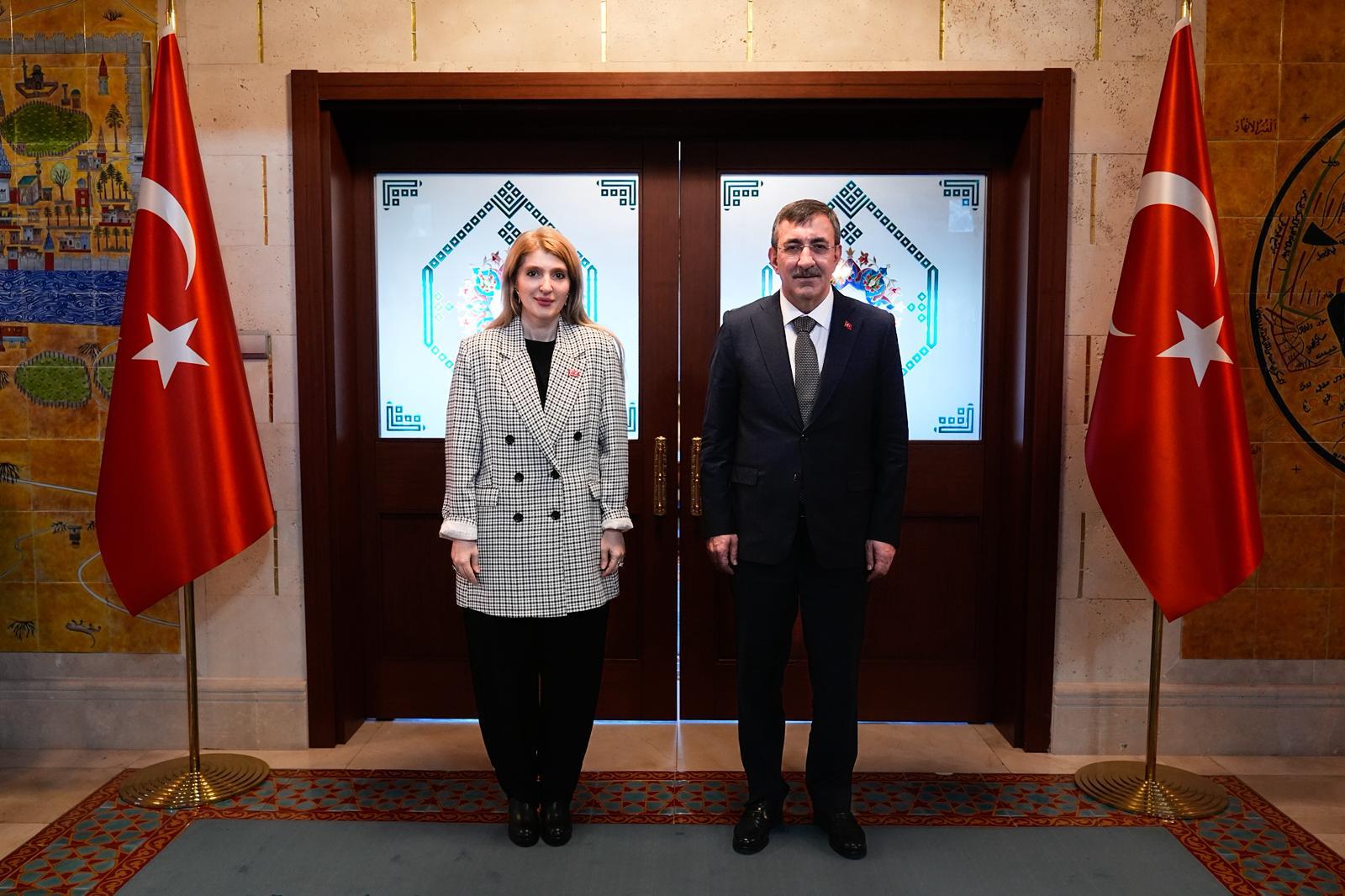 “Güçlü koordinasyon ve ortak hedeflerle Malatya’mız yeniden daha dirençli ve müreffeh bir geleceğe emin adımlarla ilerleyecektir”