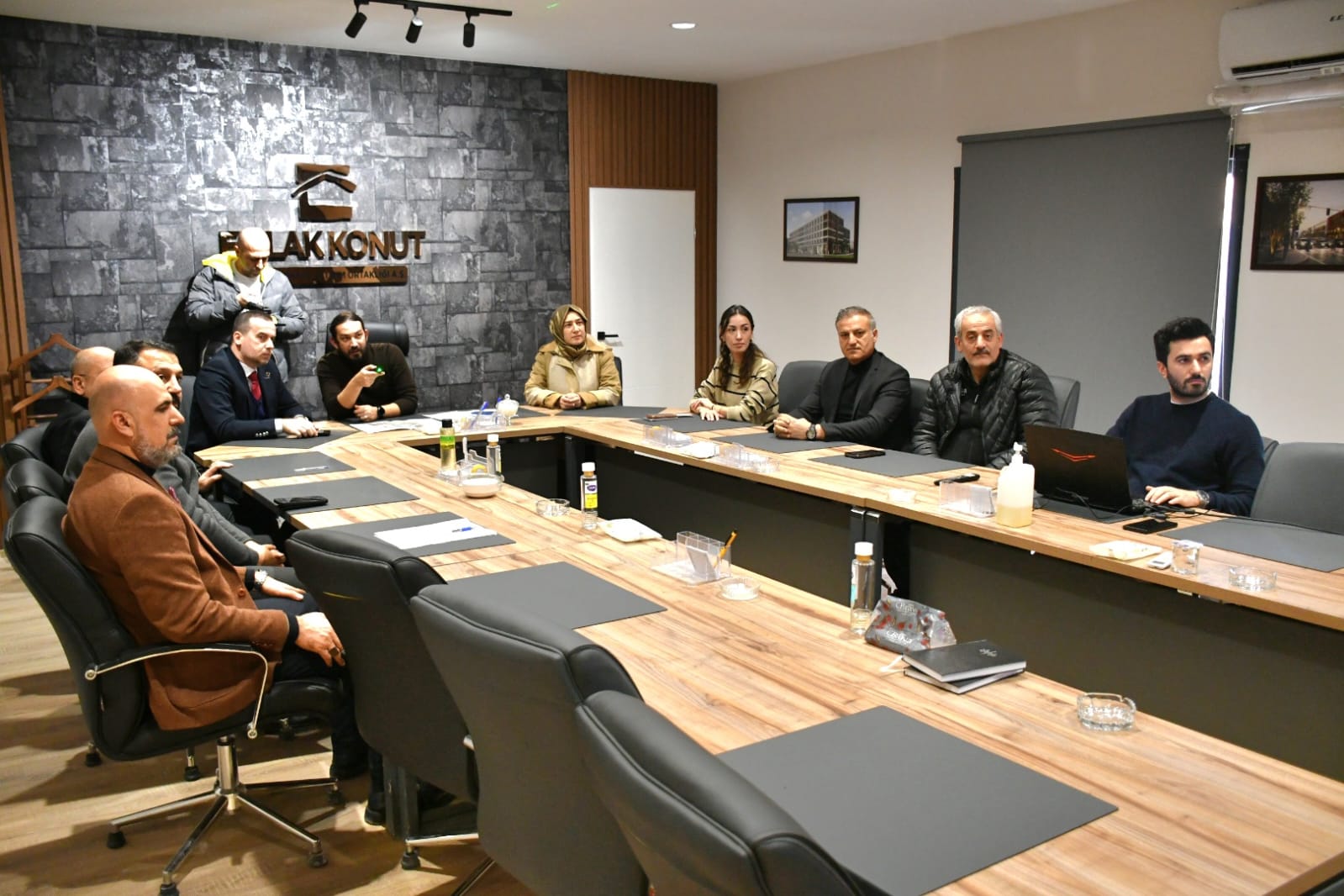 Deprem Sonrası Umut Projesi: MAGİNDER’den Merkez Çarşı’ya Tam Destek