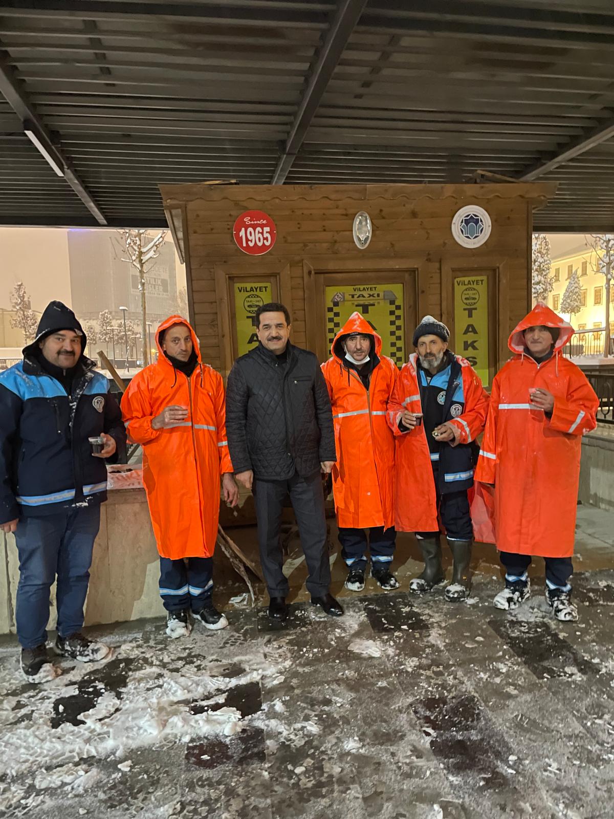 Başkan Taşkın, “Gece gündüz demeden, 7/24 esasına göre çalışan tüm mesai arkadaşlarıma teşekkür ediyorum.
