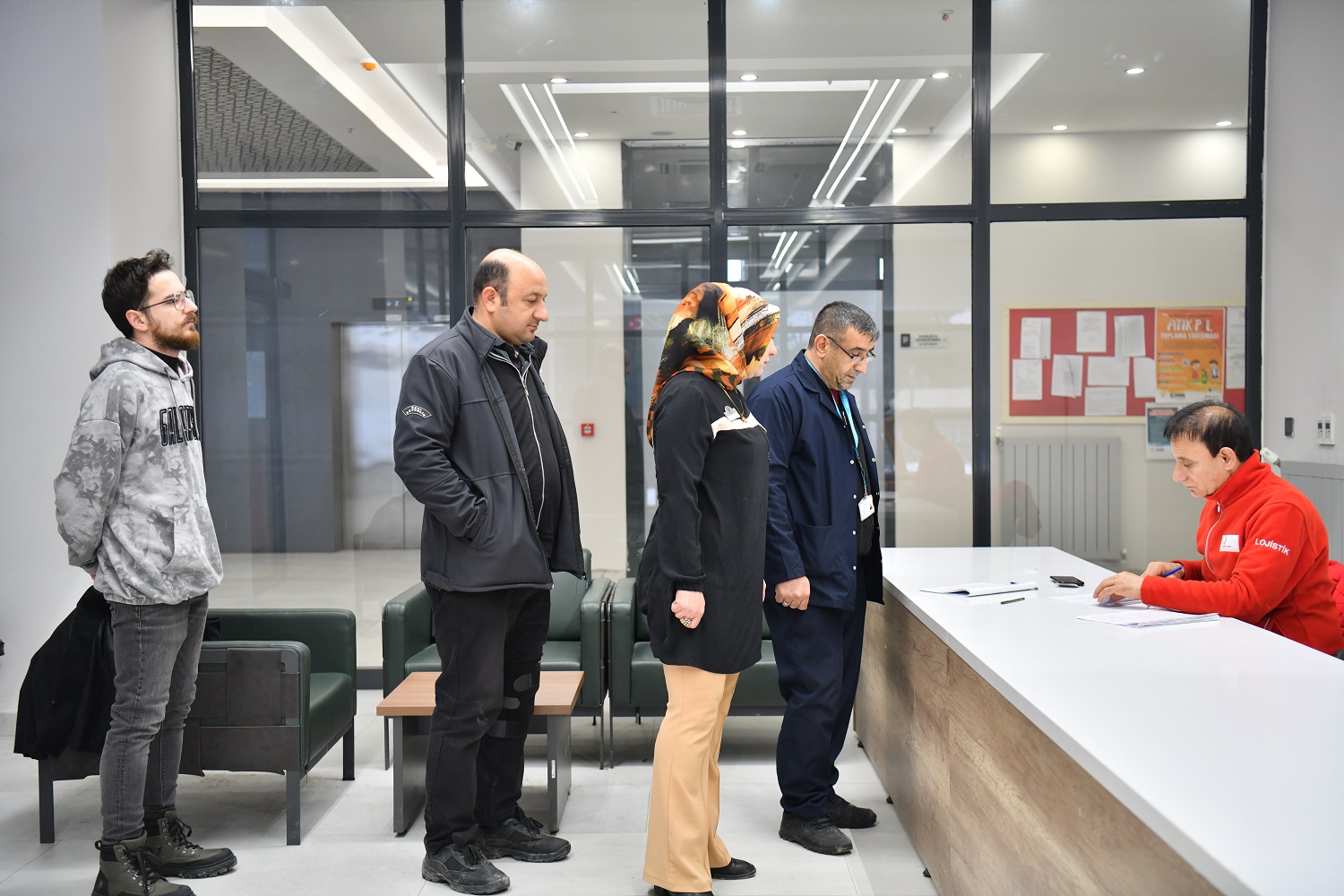 Yeşilyurt Belediyesi Personelinden Kızılay’a Anlamlı Destek!