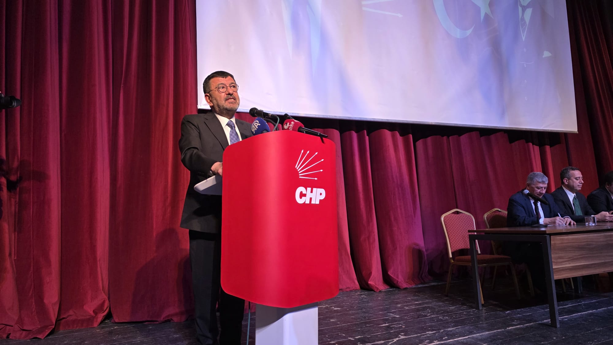 Uğur Mumcu için 33. Yılında Malatya’da “Adalet Ve Demokrasi Paneli” Düzenlendi