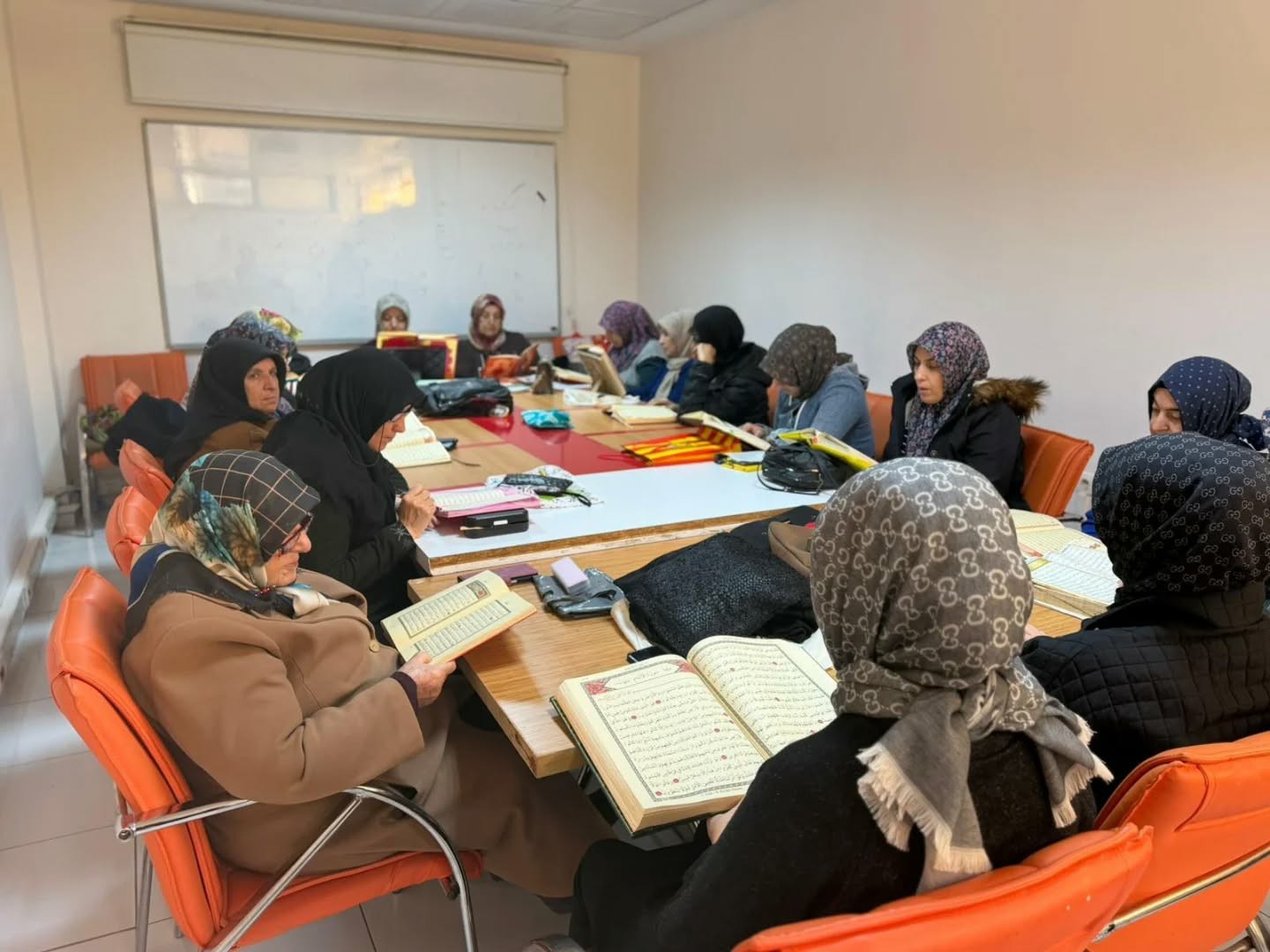 Yeşilyurt Kent Konseyi’nde Kur’an-I Kerim Eğitimi Ve Mukabele Programı Başladı