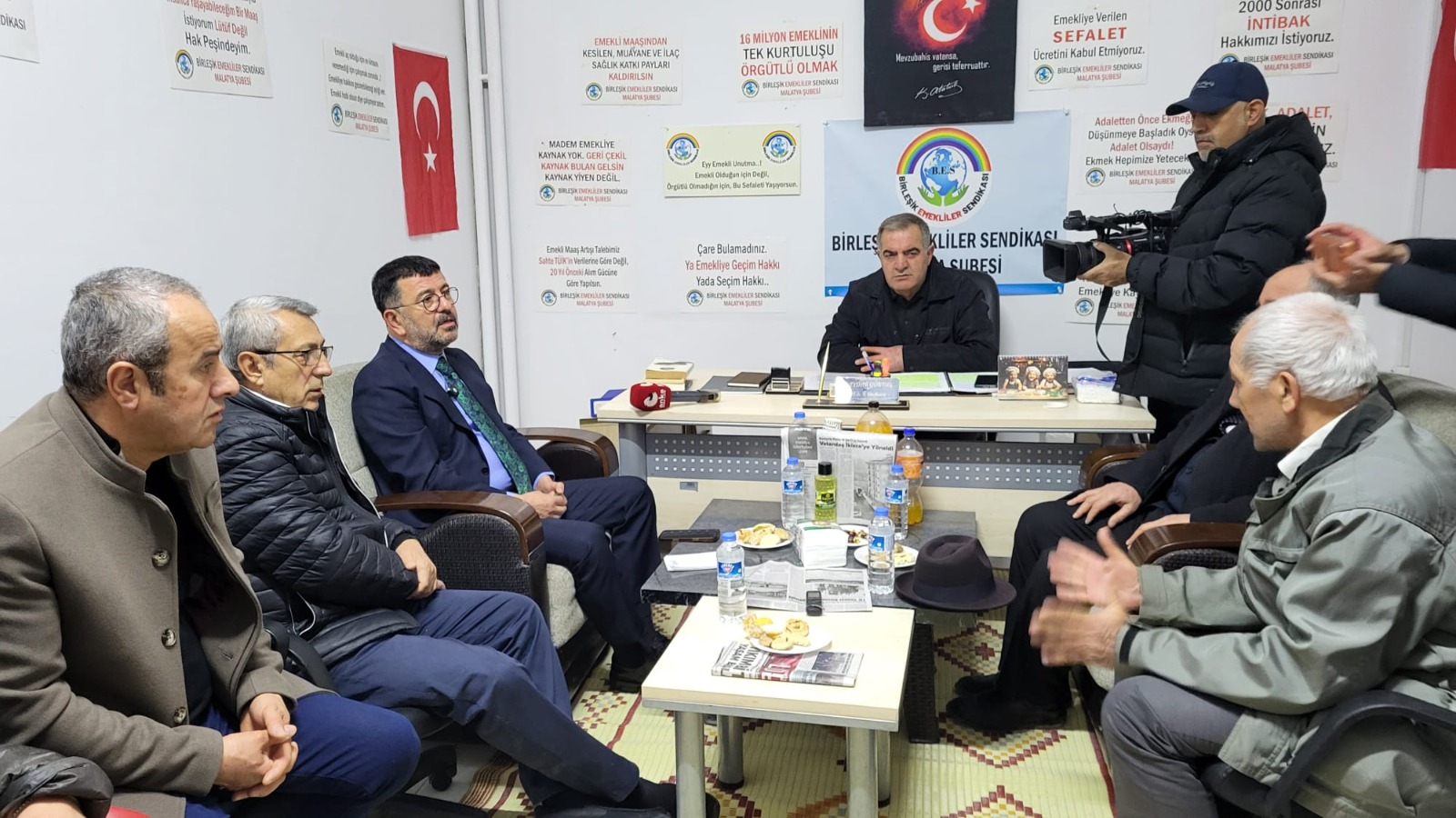 Emekliye Yapılan Zam Enflasyona Yenildi