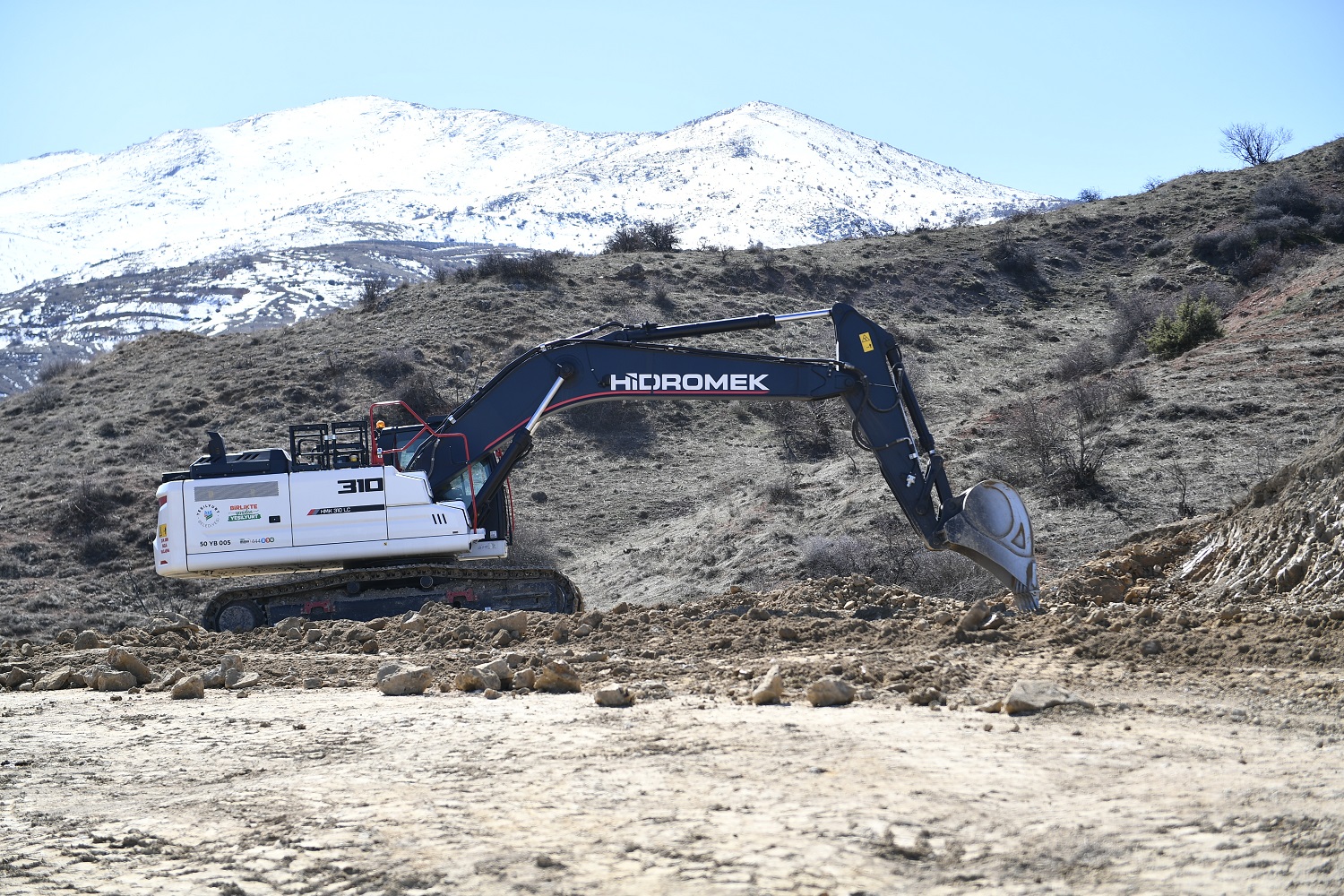 Yeşilyurt’ta Mullakasım Mahallesi Yeni Yollarla Buluşuyor