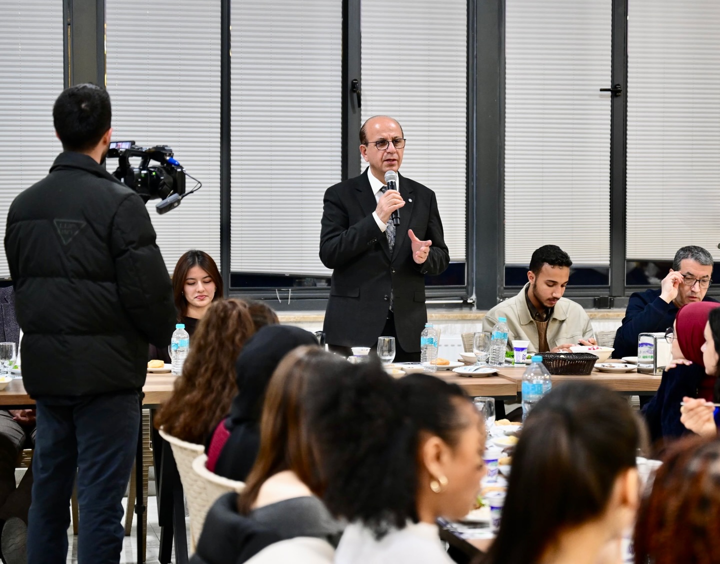 Başkan Geçit, 36 Farklı Ülkeden Gelen Uluslararası Öğrencileri İftarda Ağırladı
