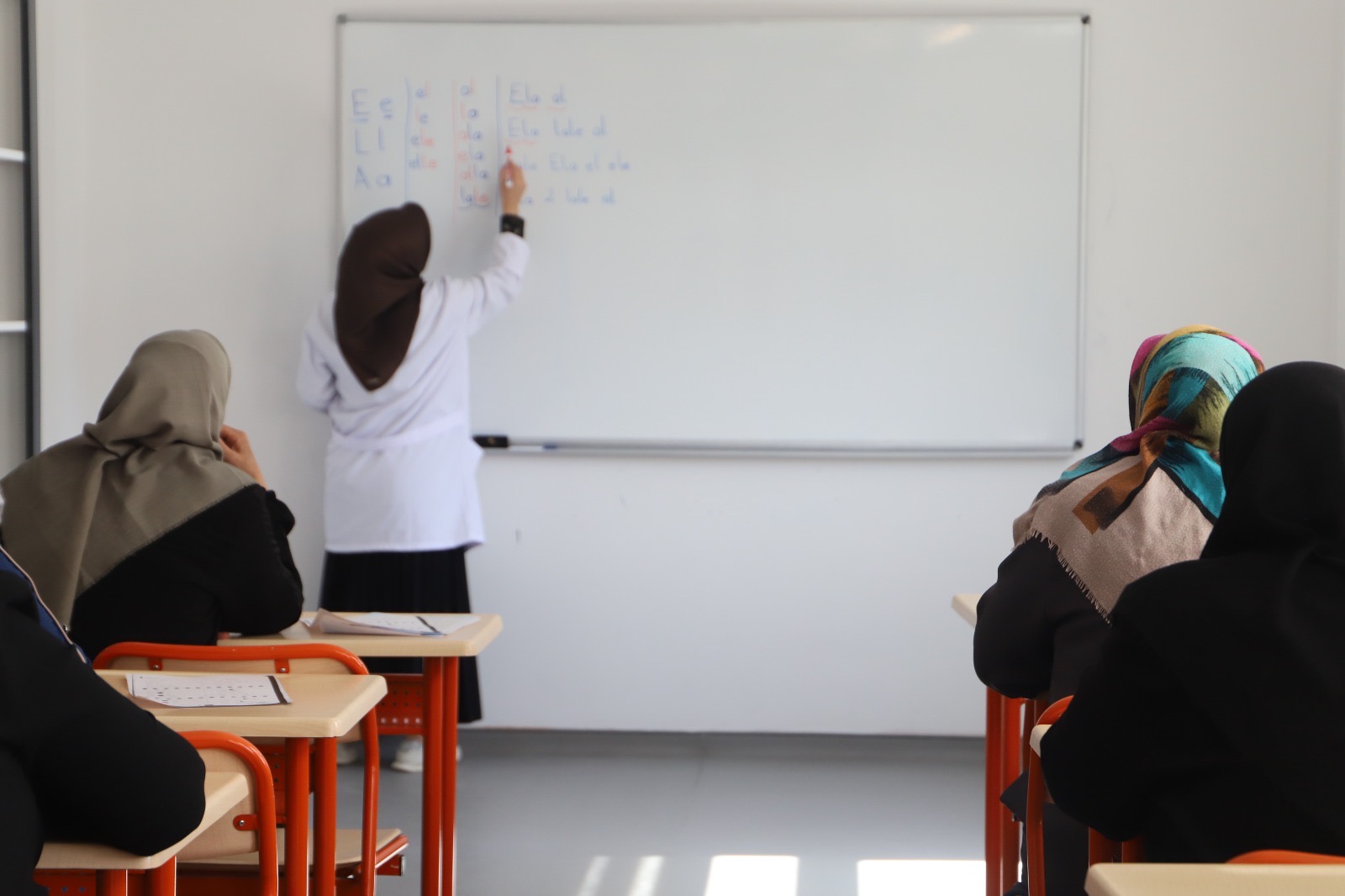 Battalgazi’de Okuma Yazma Seferberliği Yaşlı Vatandaşların Hayali Gerçek Oluyor