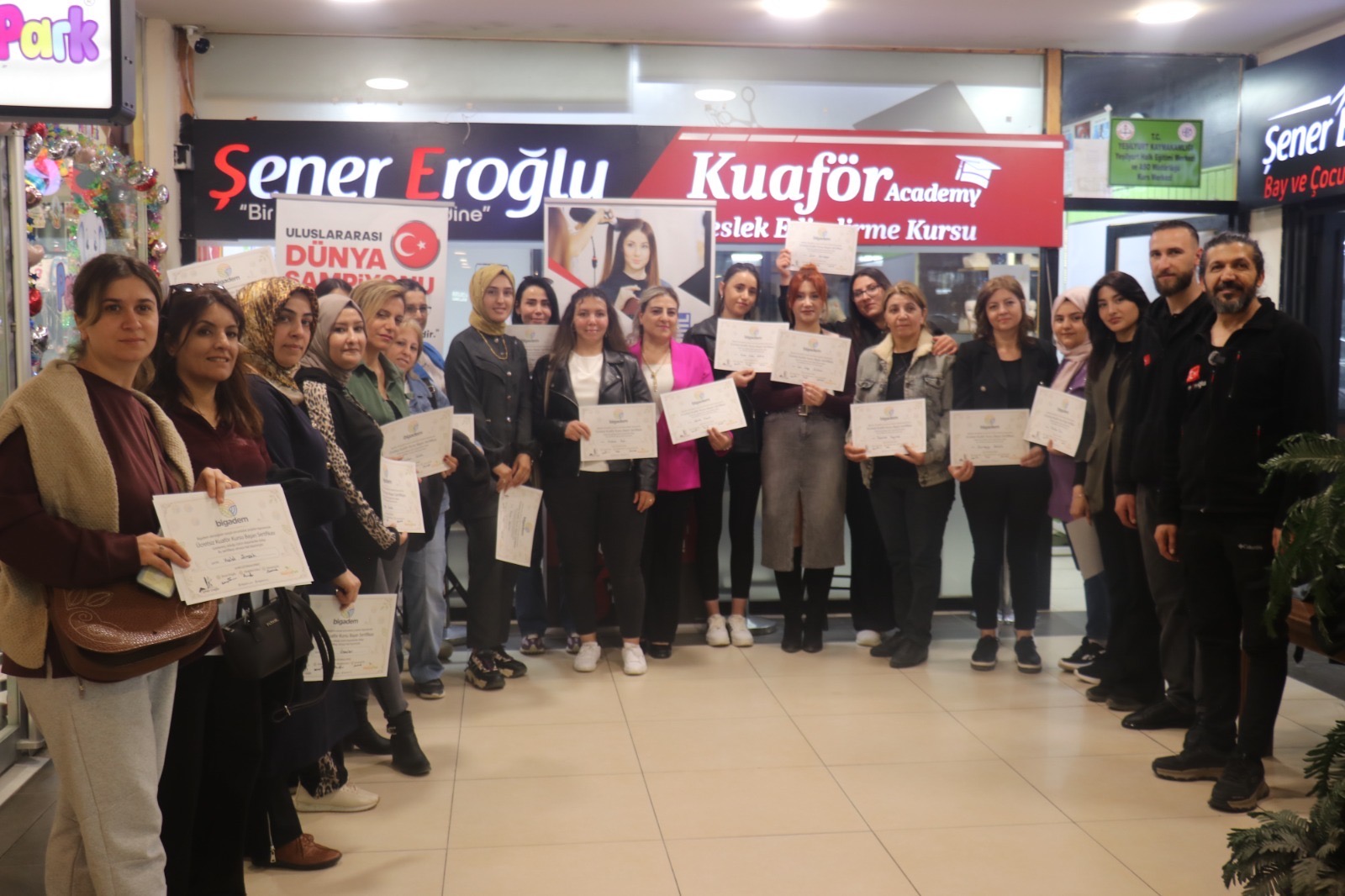 Sıfırdan Mesleğe: Ücretsiz Kuaför Kursuyla Hayatlar Değişti