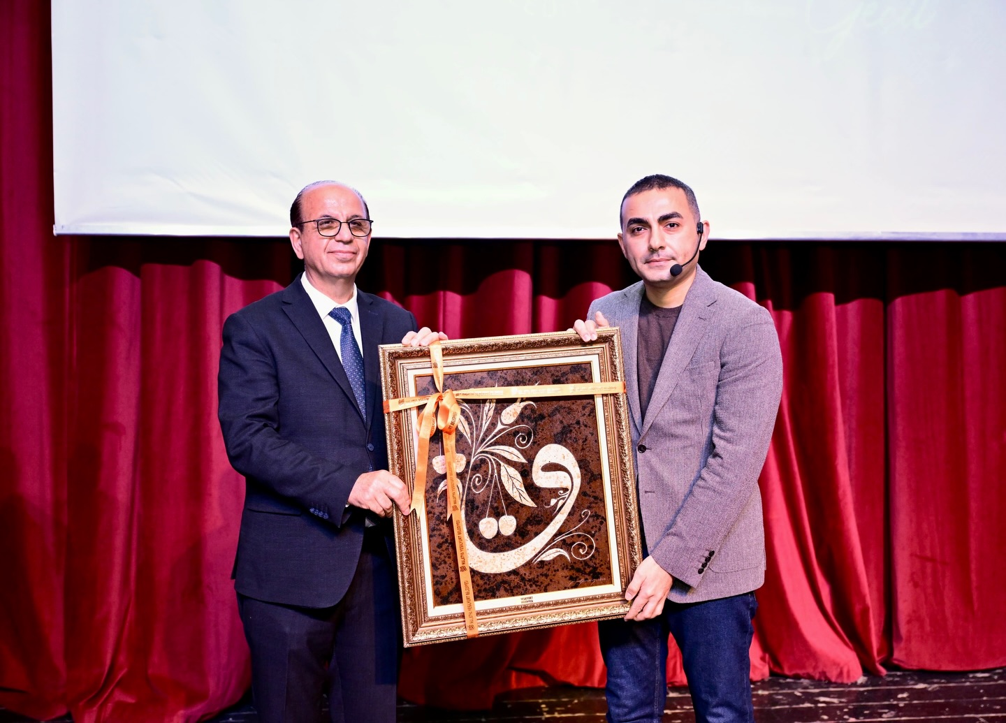 Yeşilyurt’ta “Duyulmayan Çocuk, Yorgun Anne-Baba, Kaybolan İletişim” Konferansına Yoğun İlgi