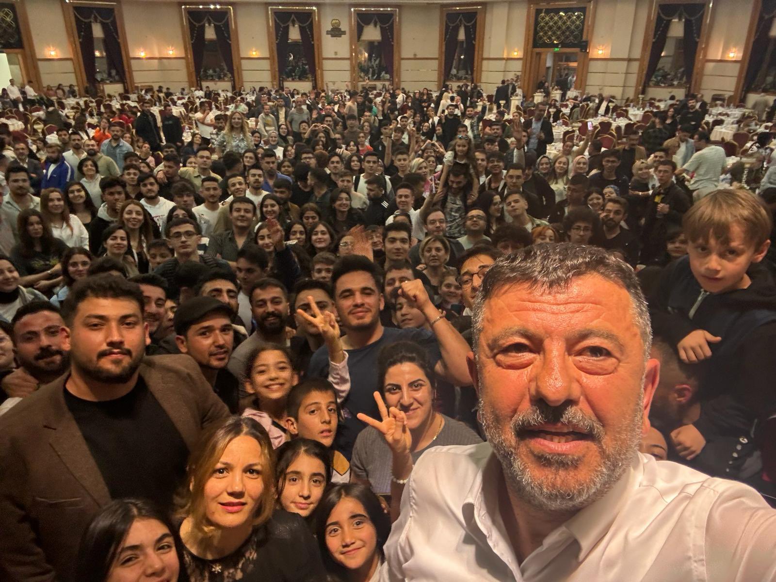 Ağbaba: “Hiçbir Zorluk 19 Mayıs Öncesinden Daha Büyük Değildir, Bu Ülkenin Evlatlarının Umutsuz Olmaya Hakkı Yok”