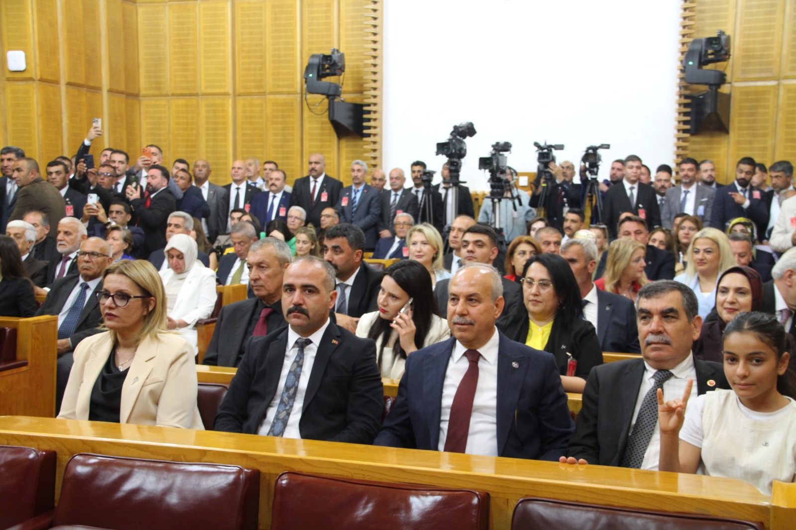 MHP Malatya Teşkilatı, Devlet Bahçeli’nin Grup Toplantısına Katıldı