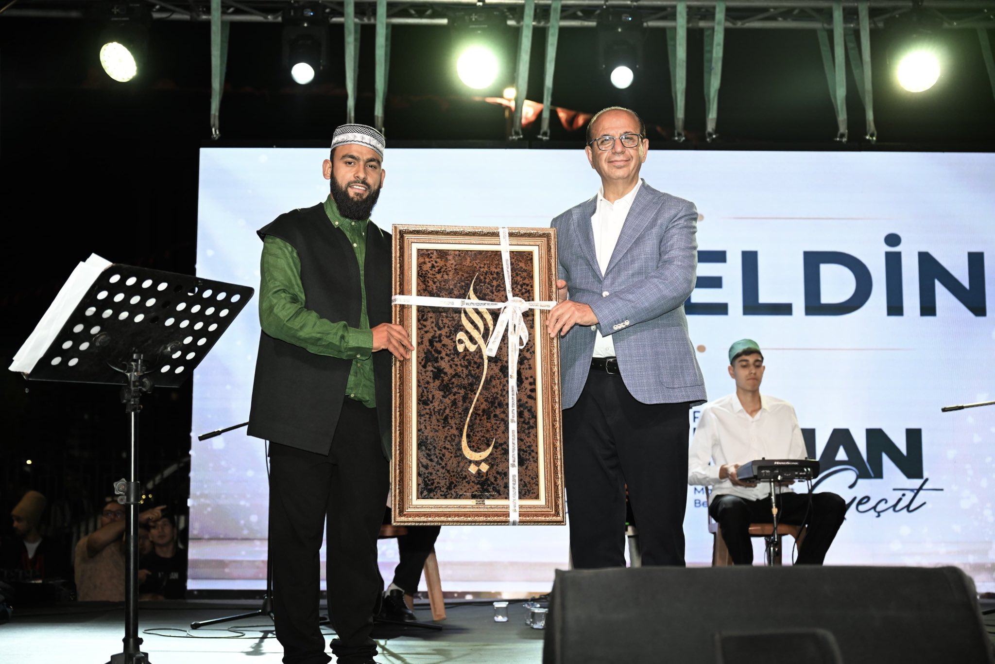 Celal Karatüre İlahi Konseri Yeşilyurt’ta Gönülleri Buluşturdu