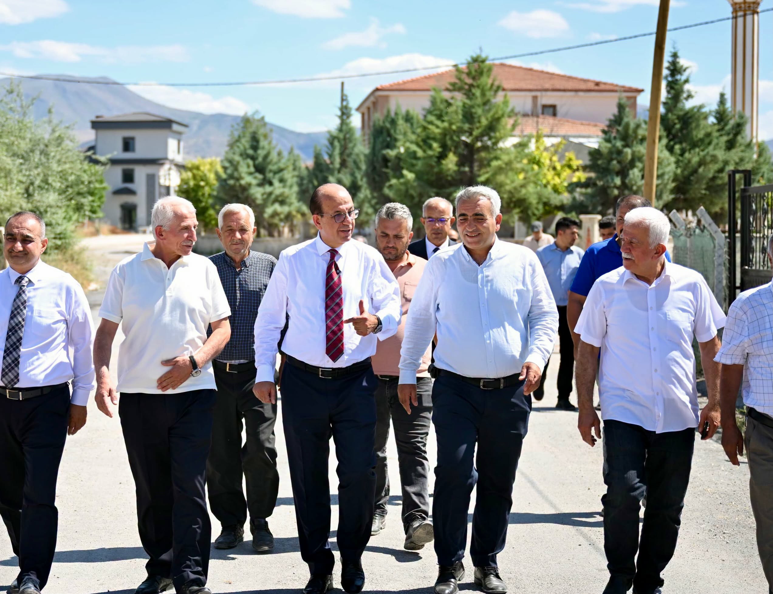 Başkan Geçit, Kuyulu Mahallesi’ndeki Yatırımları Yerinde İnceledi