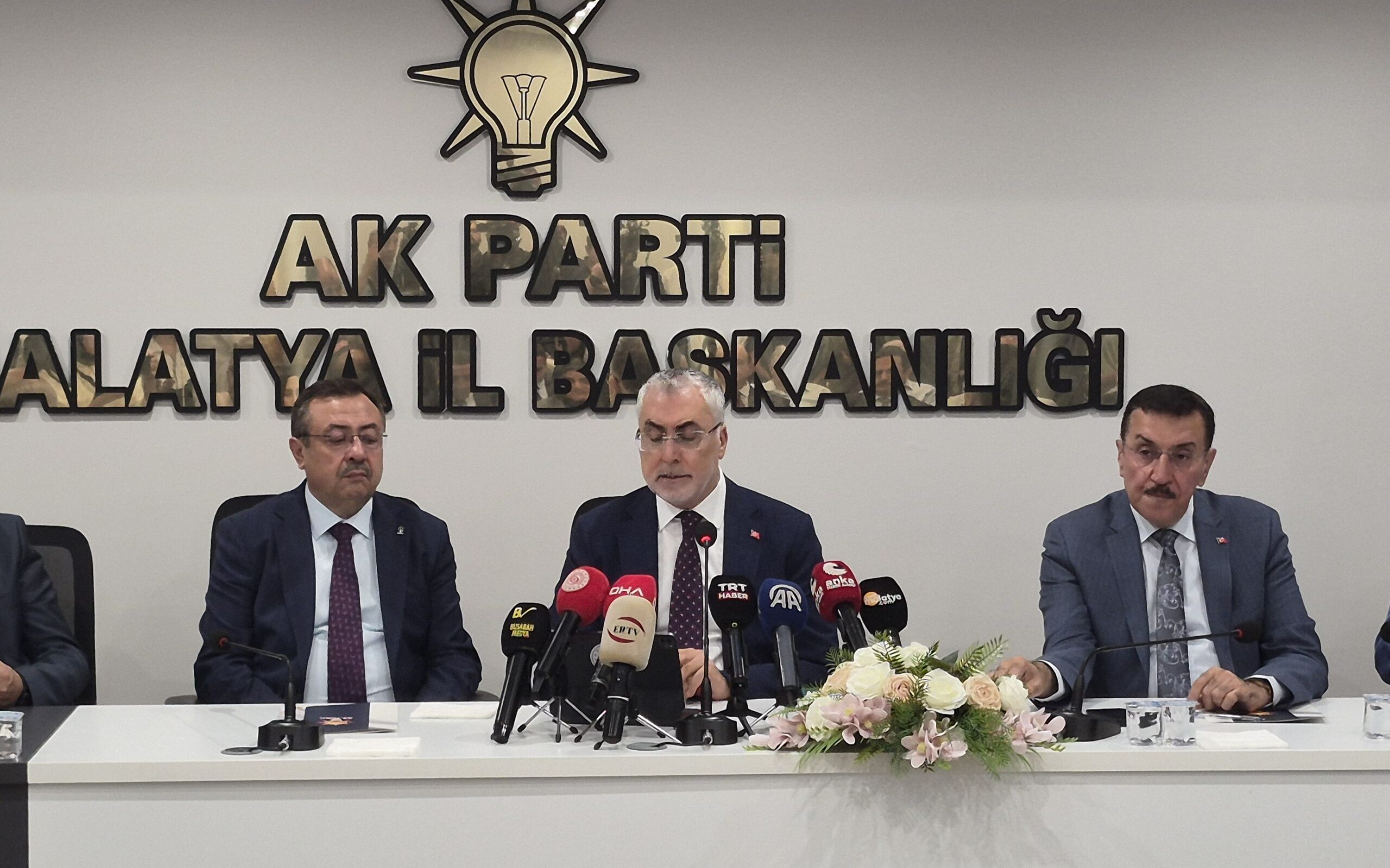 Işıkhan: “Bugün Hem Masada Hem Sahada Rota Çizen Güçlü Bir Türkiye Var”