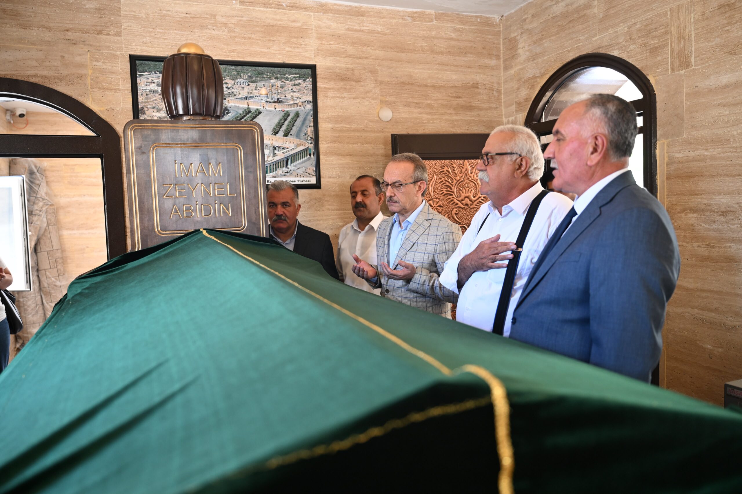 Vali Yavuz, Hz. İmam Zeynel Abidin Vakfı’nın Aşure Programına Katıldı