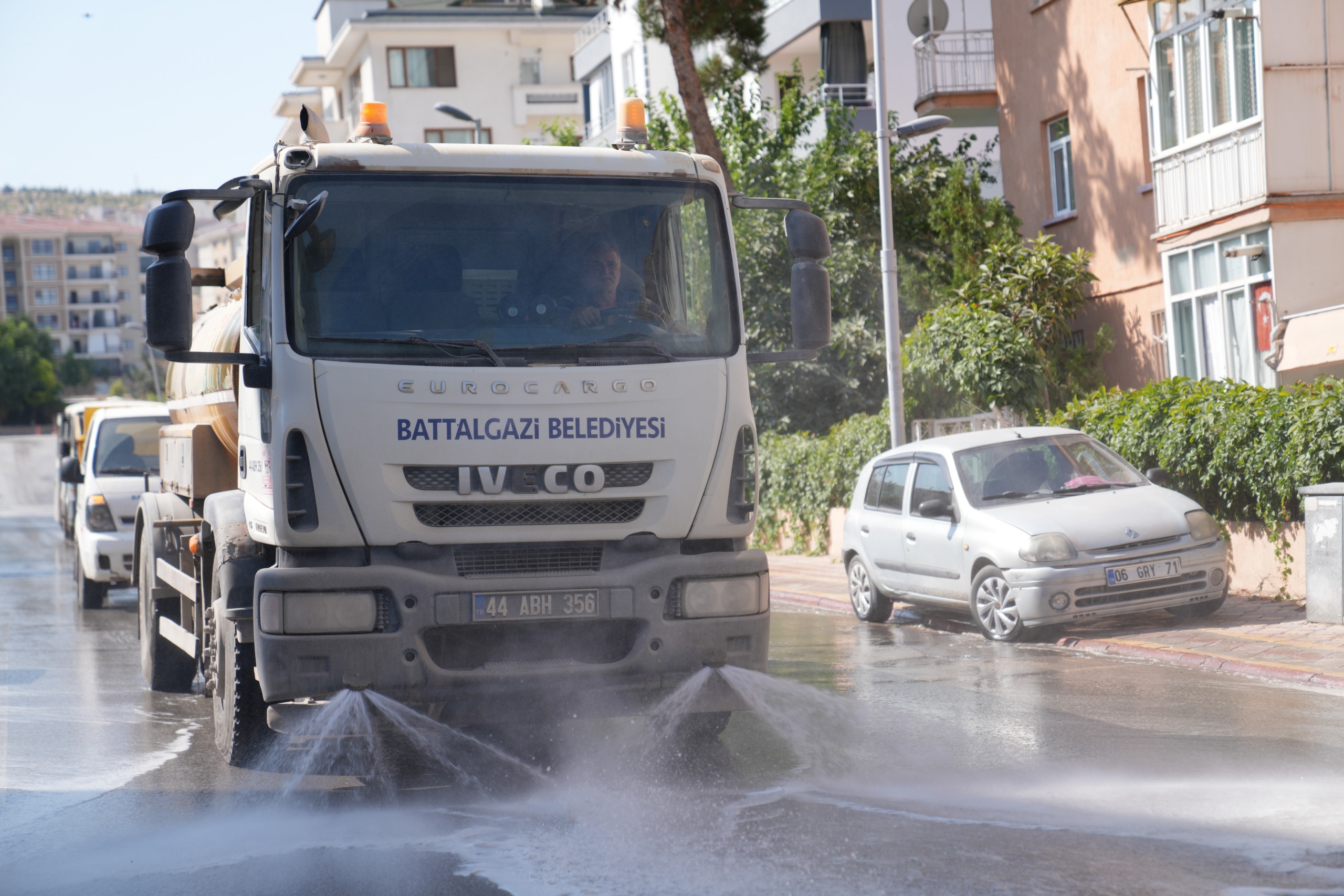 Battalgazi Temizlik  Çalışmaları Sürüyor