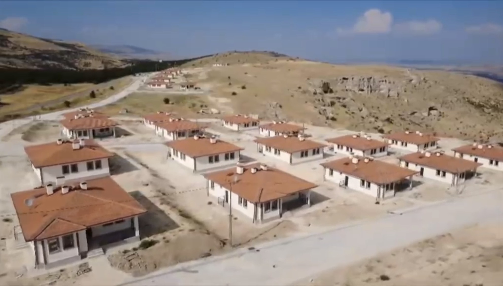 Akçadağ’da 30 Deprem Konutu Hak Sahiplerine Teslim Ediliyor