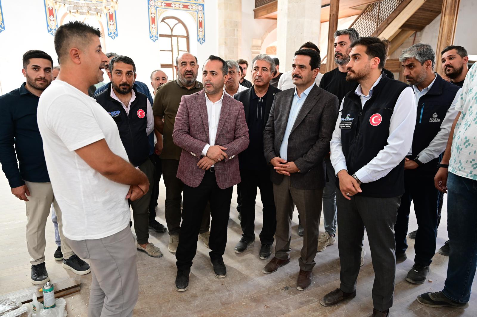 Başkan Taşkın ve Milletvekili Babacan Yeni Cami’deki Çalışmaları İnceledi