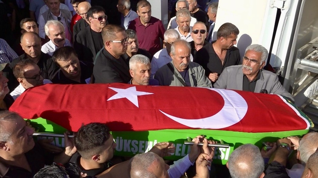 Oral Çelik Son Yolculuğuna Uğurlandı