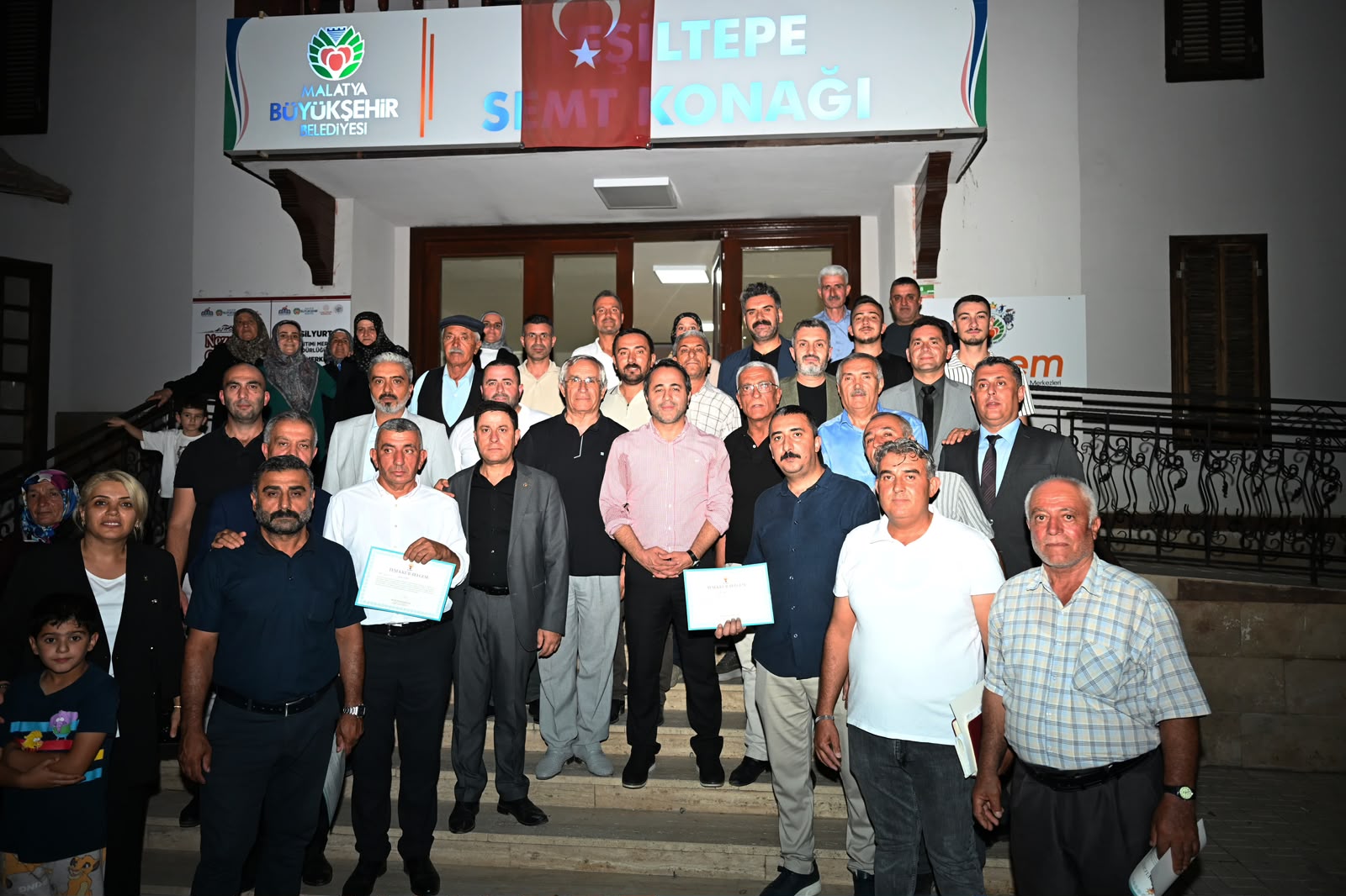 Babacan 22 mahallenin taleplerini dinledi