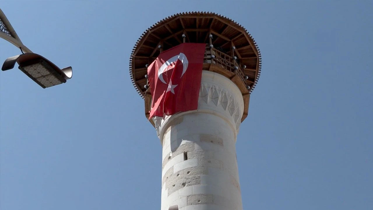 Her Yetim Bir Emanet Cumamız Mübarek Olsun