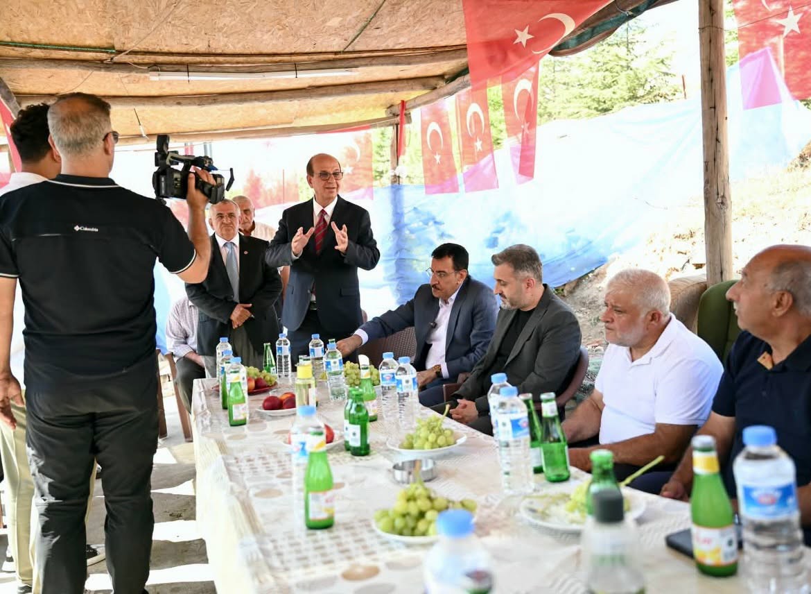 Başkan Geçit’ten Kadiruşağı Mahallesine Köprü Müjdesi!