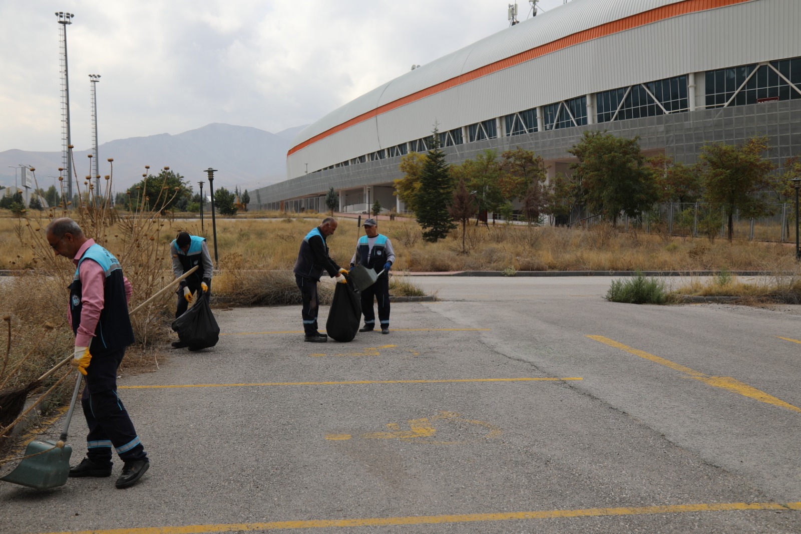 Battalgazi Belediyesi İlçe Genelinde Temizlik Çalışmalarını Sürdürüyor